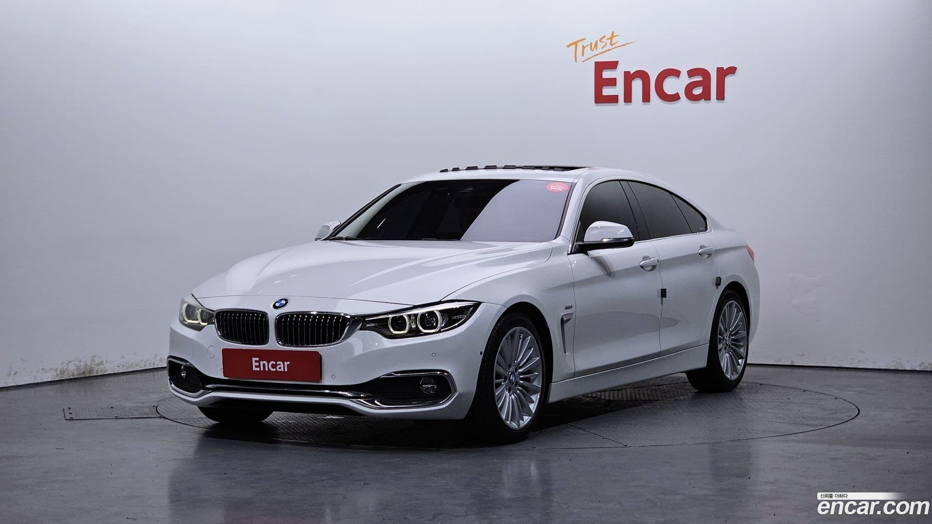 Main__Slider__Photo:4-Series BMW 2018.4-0