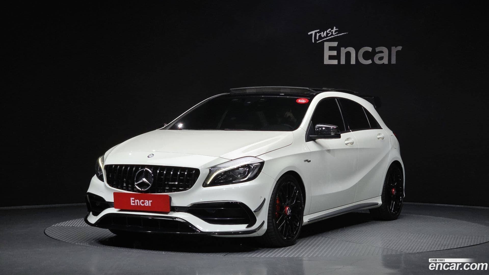 Main__Slider__Photo:A-Class Mercedes-Benz 2017.2-0