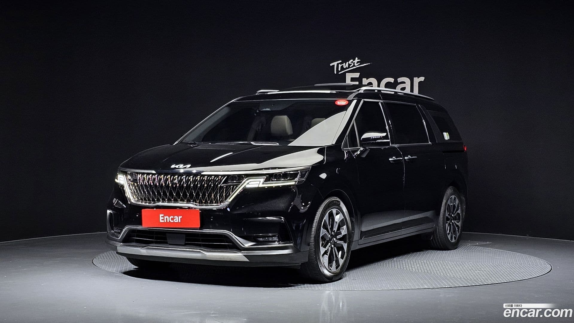 Main__Slider__Photo:Canival Kia 2022.9-0