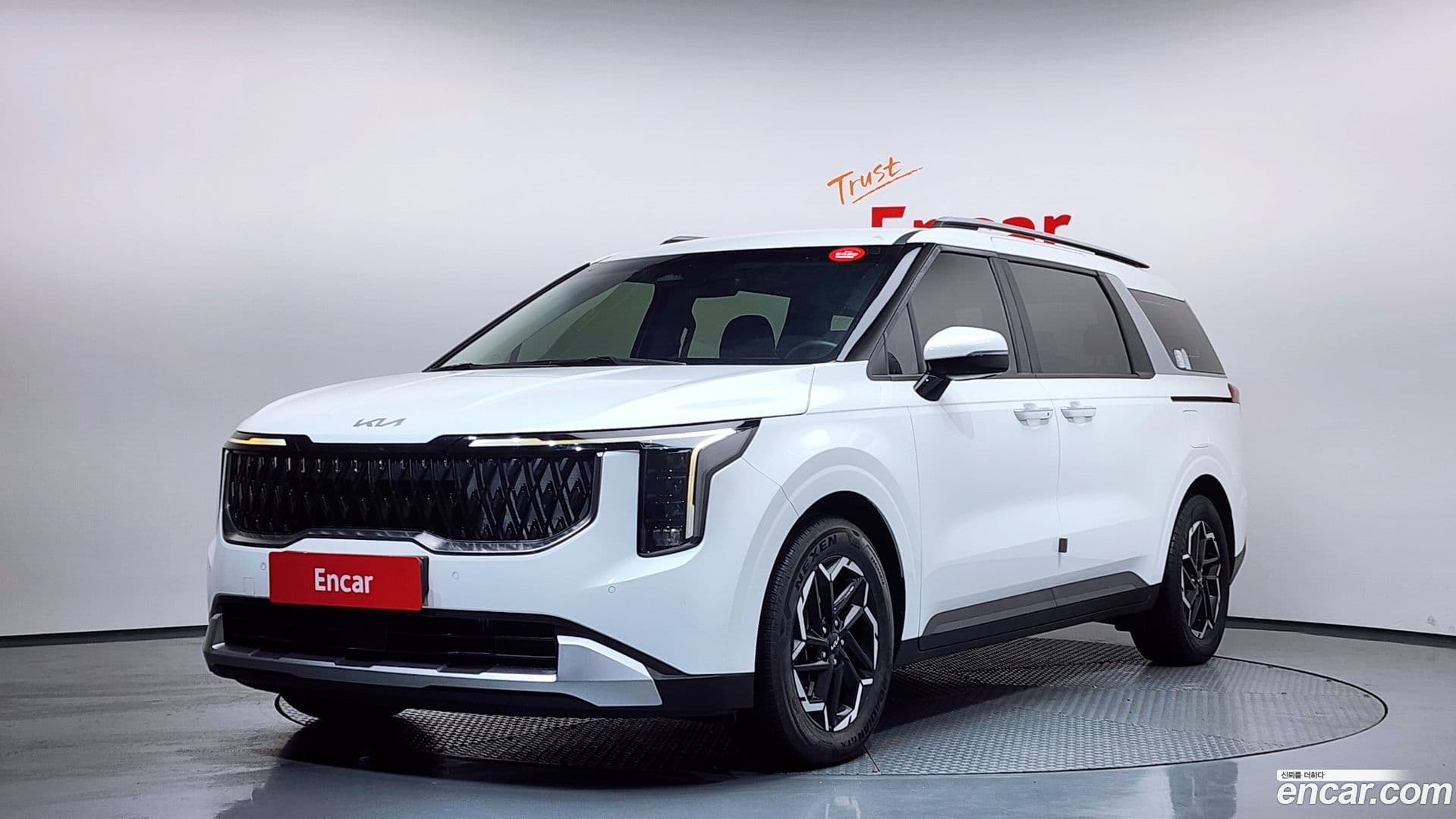 Main__Slider__Photo:Canival Kia 2024.2-0
