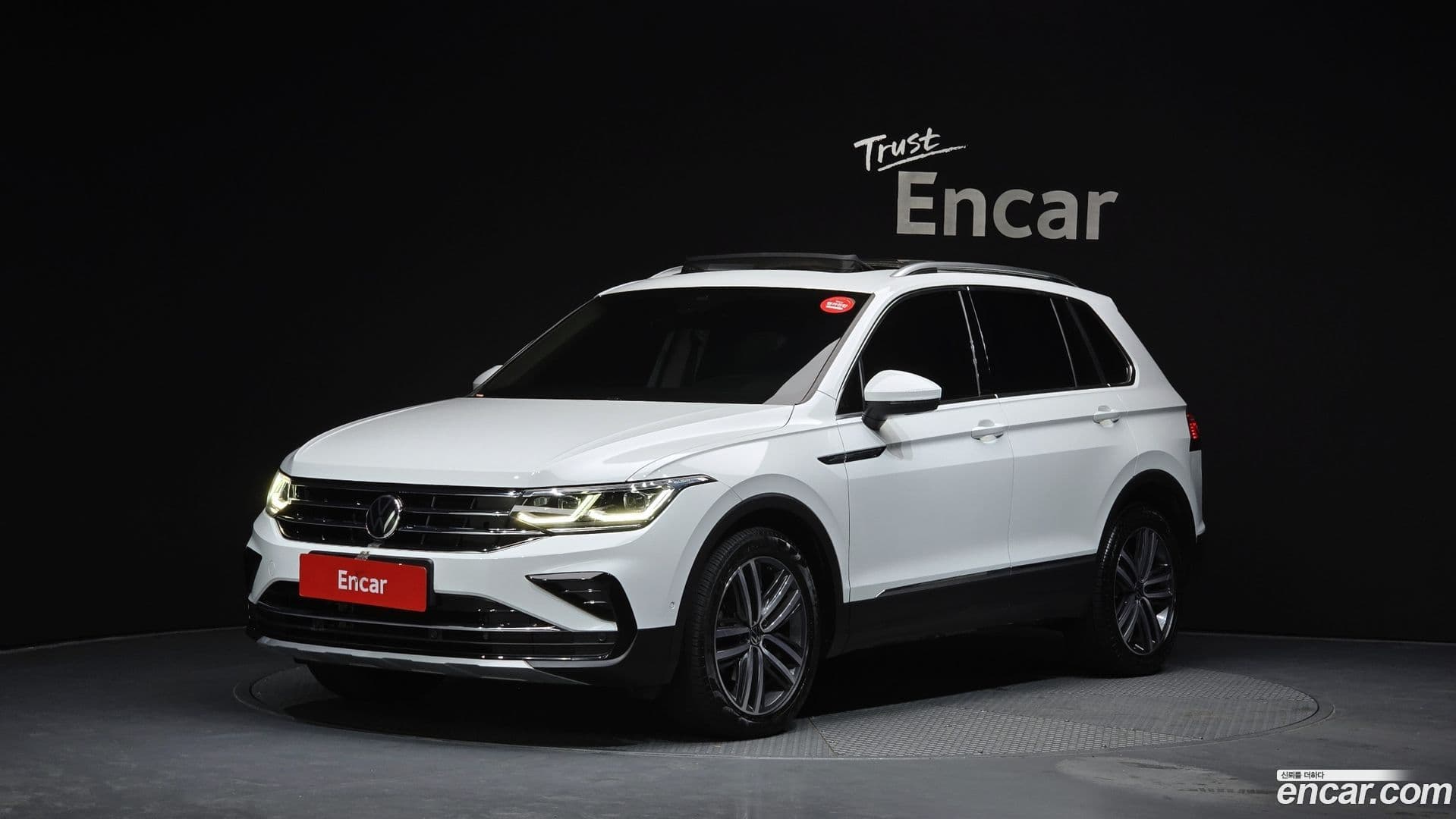 Main__Slider__Photo:Tiguan Volkswagen 2022.0-0