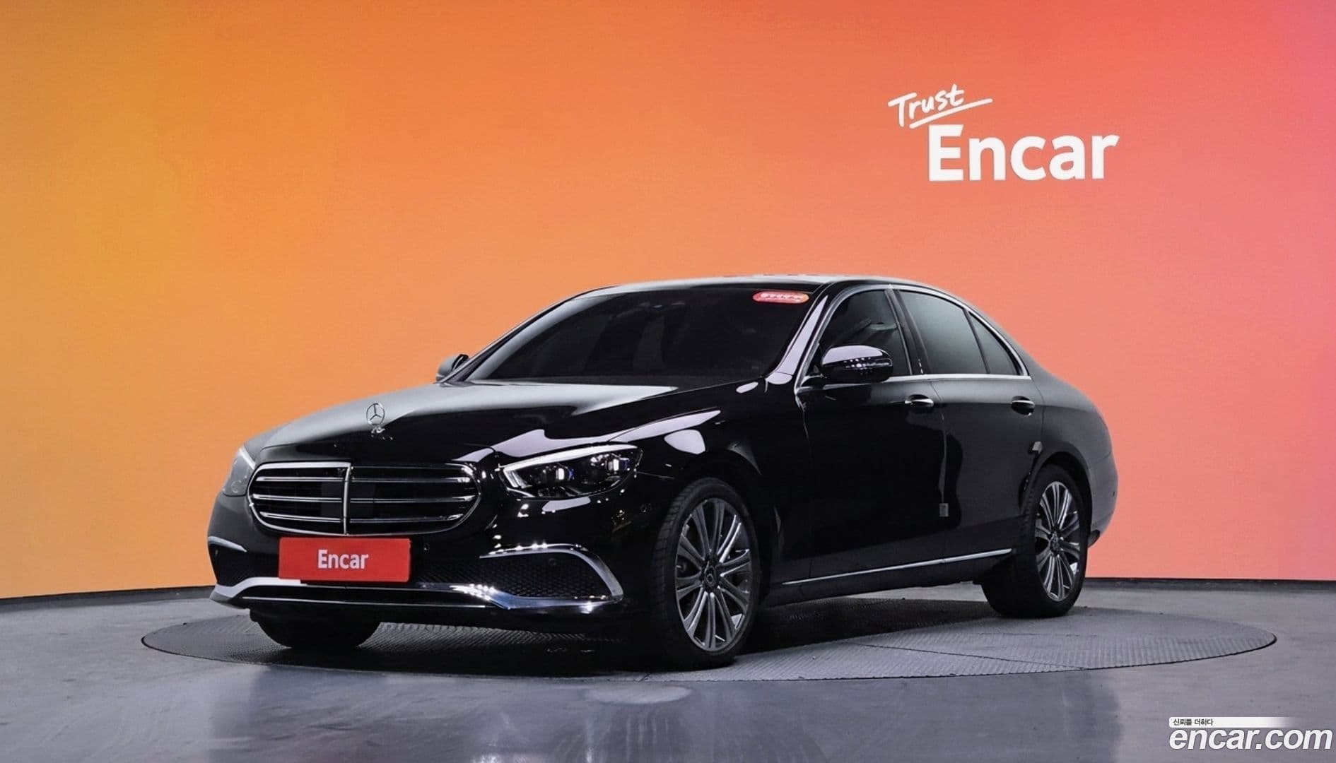 Main__Slider__Photo:E-Class Mercedes-Benz 2022.2-0