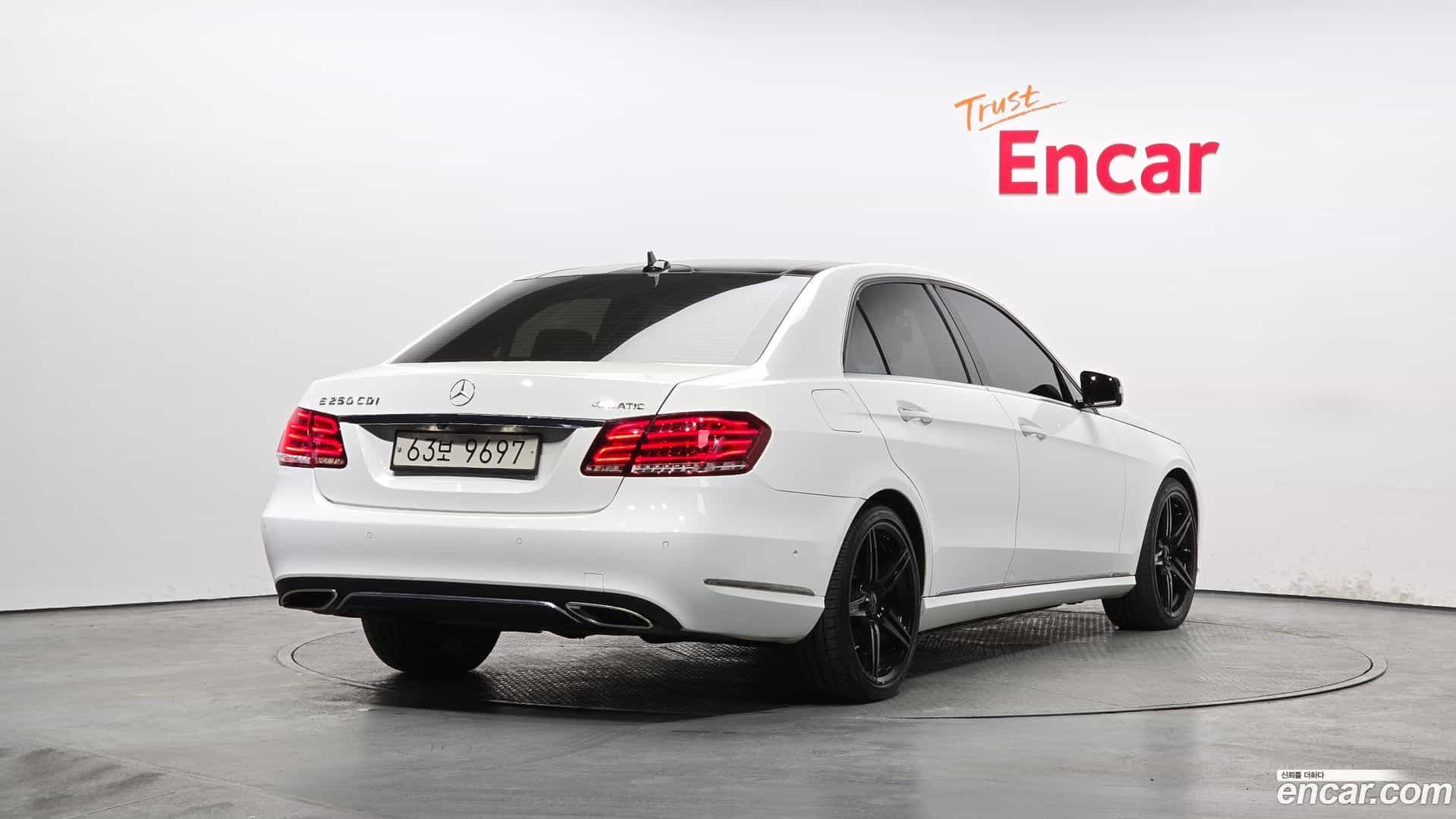 E-Class Mercedes-Benz 2014.0-OUTER-002