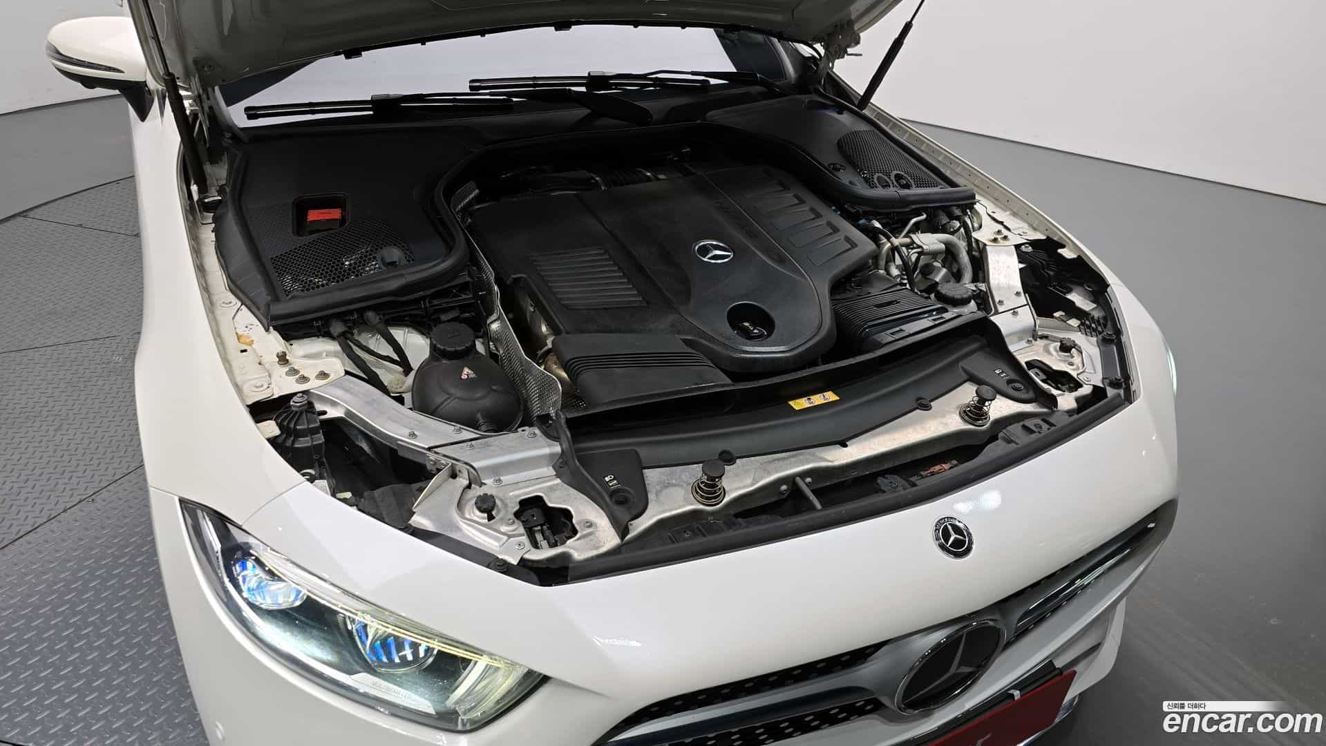 CLS-Class Mercedes-Benz 2019.10-INNER-006
