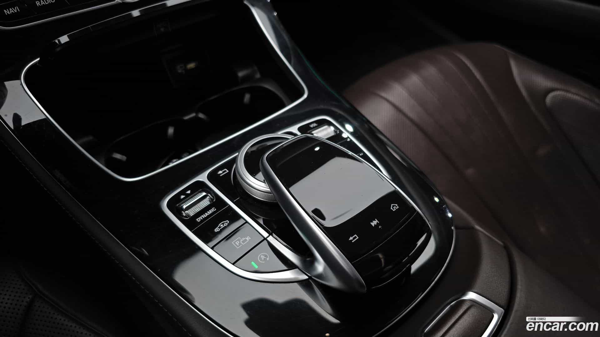 CLS-Class Mercedes-Benz 2019.10-OPTION-021