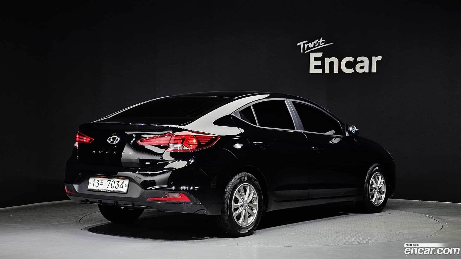 AVANTE Hyundai 2019.2-OUTER-002