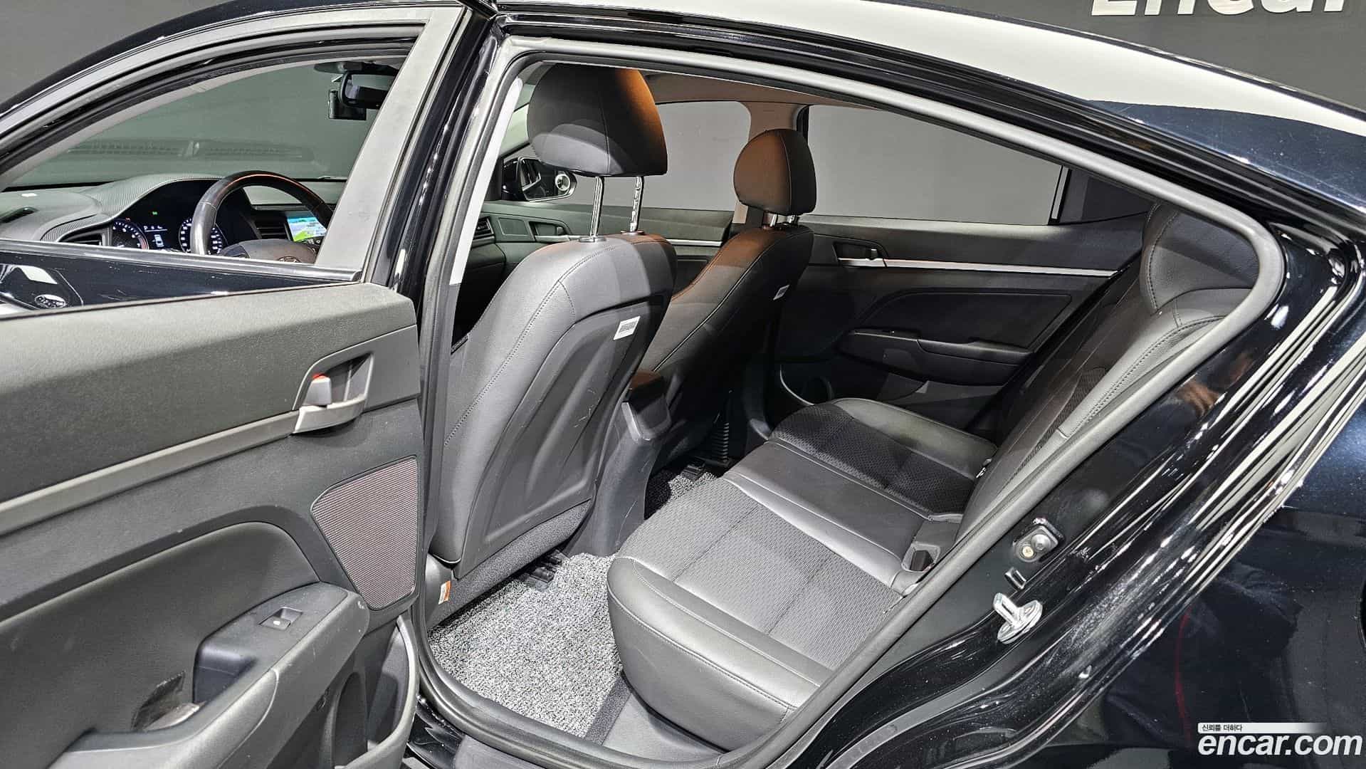 AVANTE Hyundai 2019.2-OPTION-015