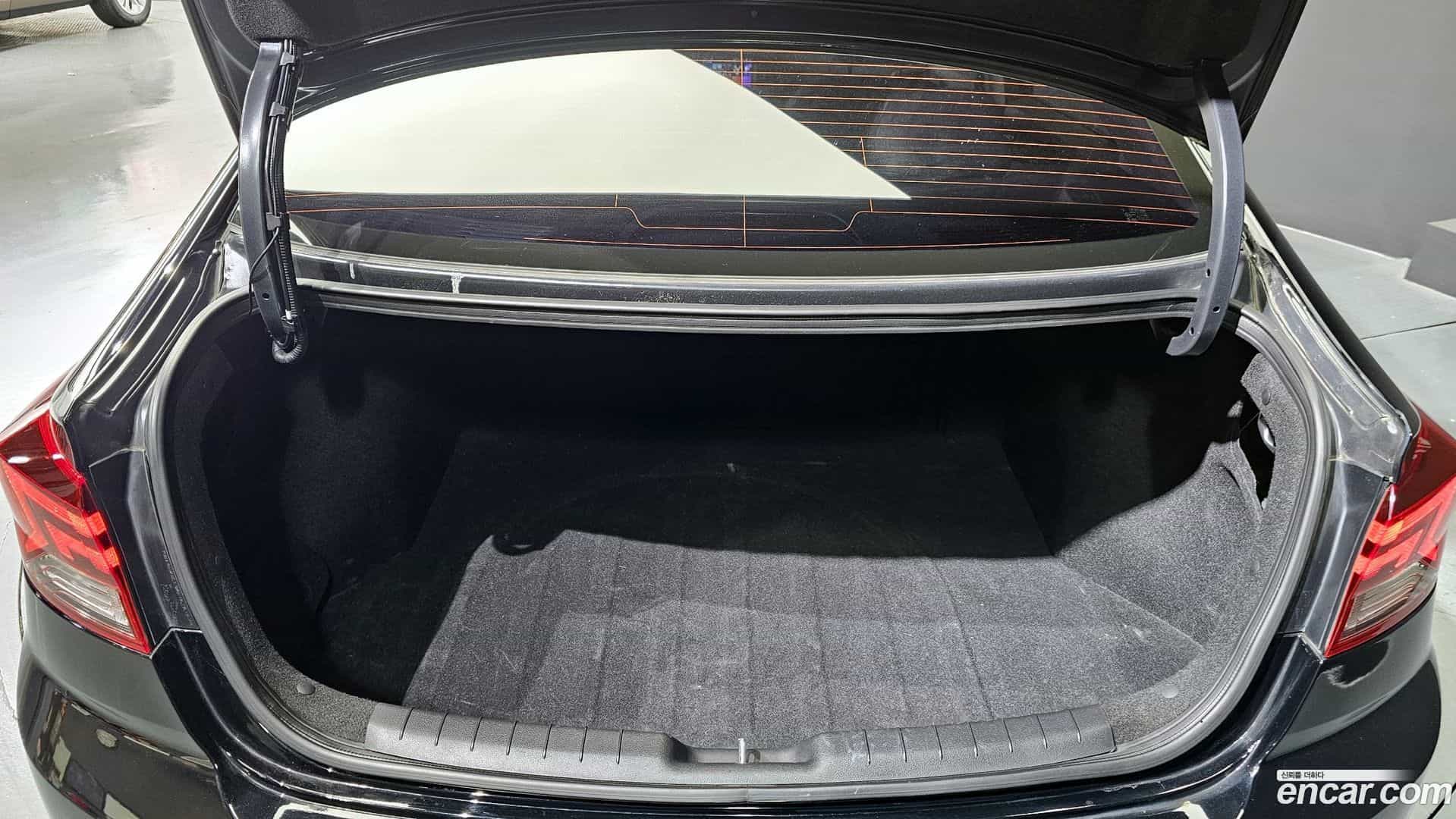 AVANTE Hyundai 2019.2-OPTION-024