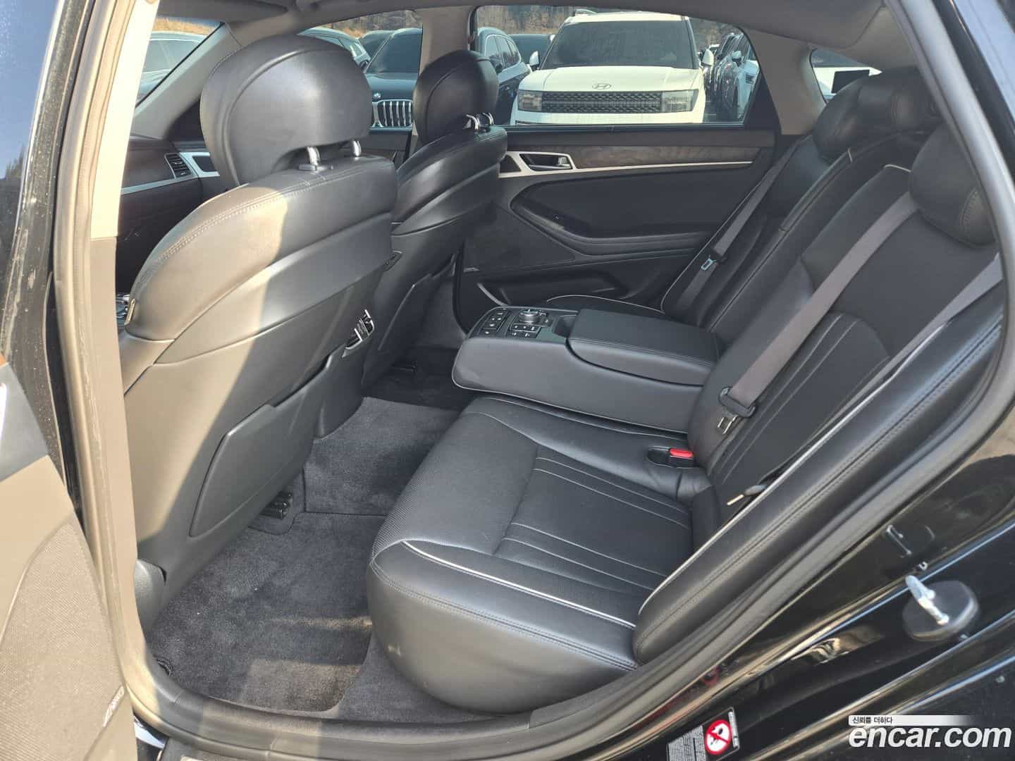 Genesis Hyundai 2015.6-OPTION-016