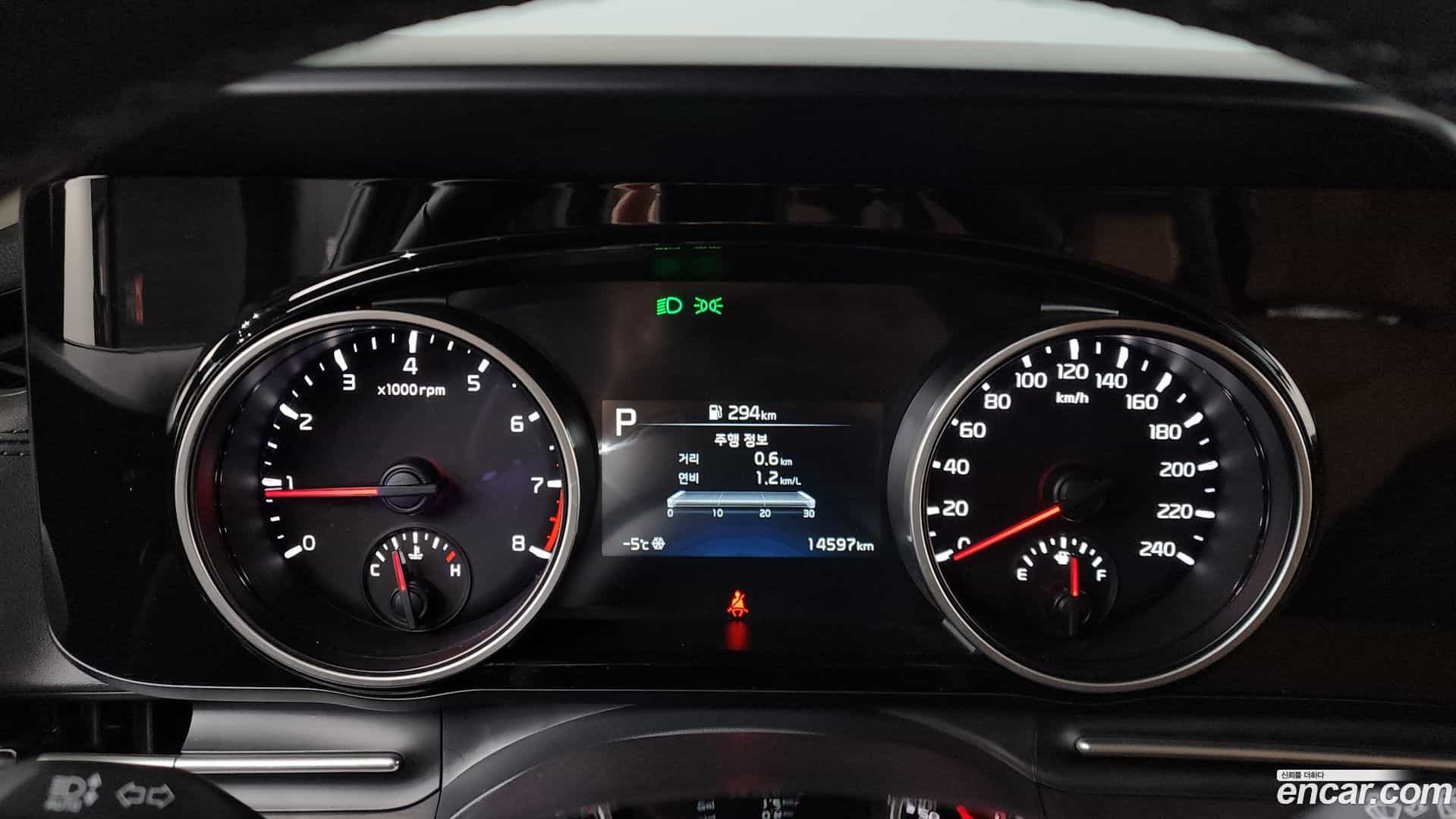 Canival Kia 2022.11-INNER-008