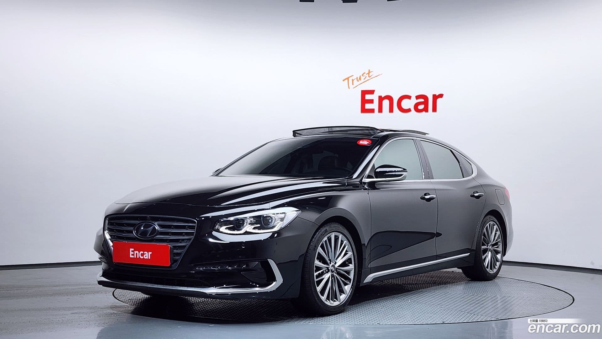 Main__Slider__Photo:Grandeur Hyundai 2019.8-0