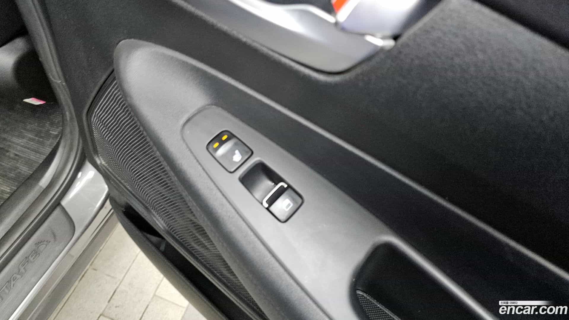 Santafe Hyundai 2018.2-OPTION-022