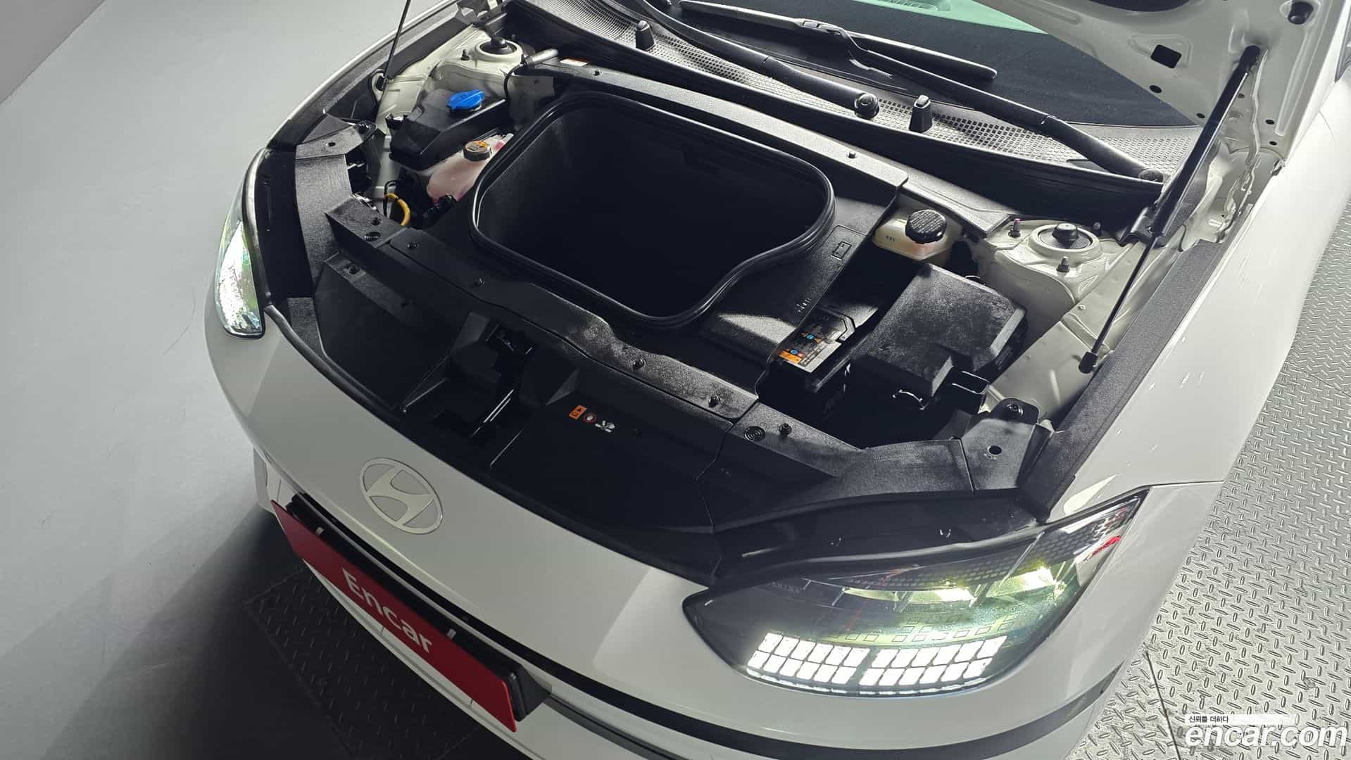 Ioniq6 Hyundai 2023.10-INNER-006