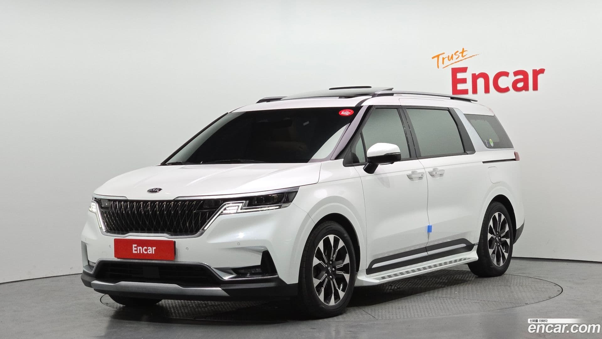 Main__Slider__Photo:Canival Kia 2021.5-0