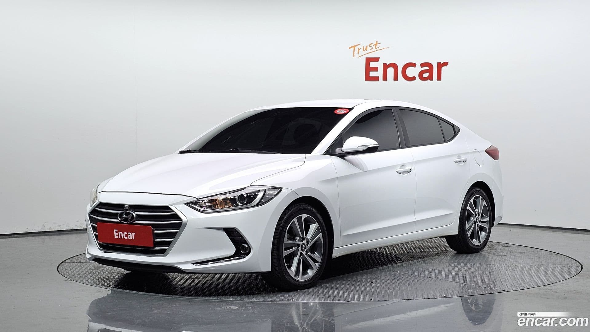 Main__Slider__Photo:AVANTE Hyundai 2016.11-0