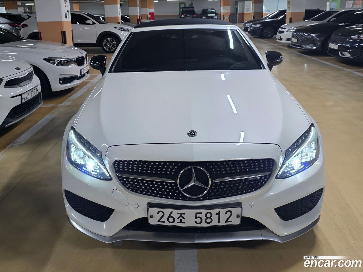 Main__Slider__Photo:C-Class Mercedes-Benz 2018.6-0