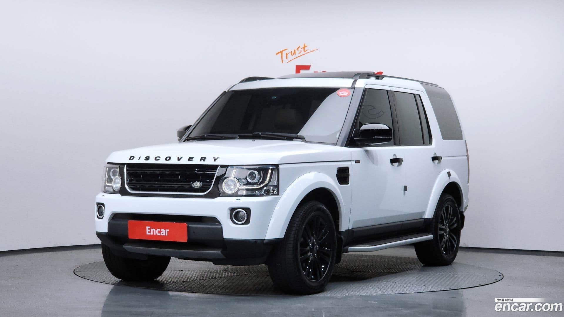 Main__Slider__Photo:Discovery Land Rover 2015.3-0