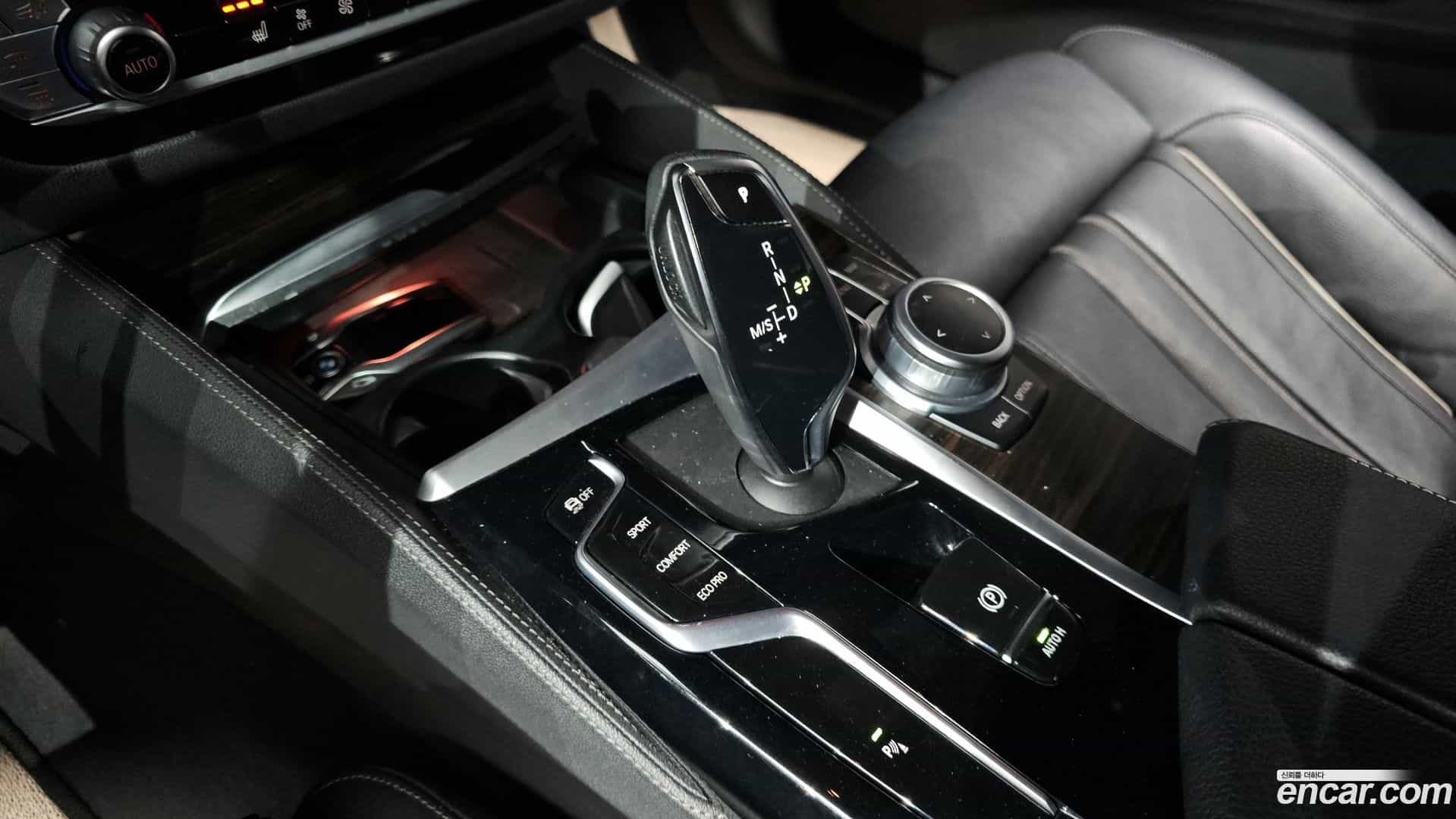 5-Series BMW 2022.2-INNER-009