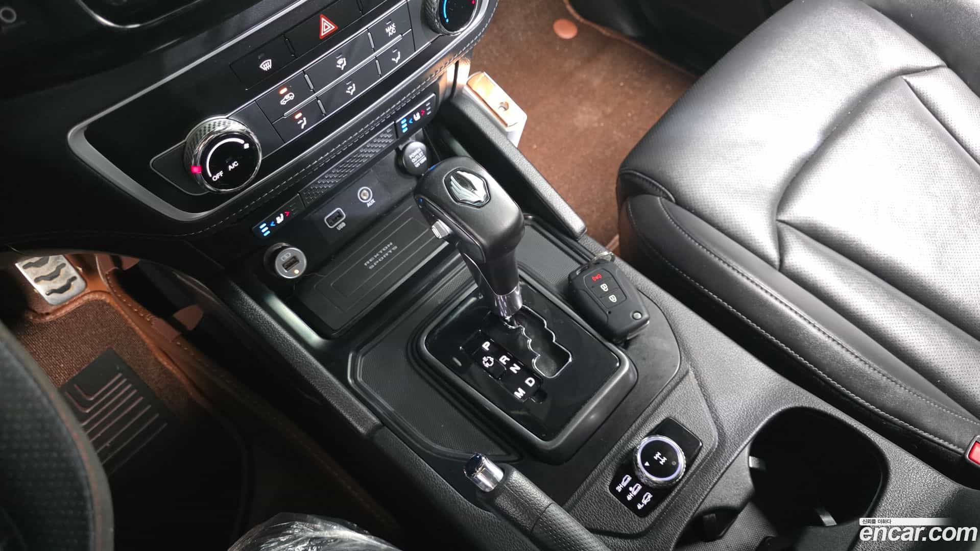 Rexton KG Mobility 2020.11-INNER-009