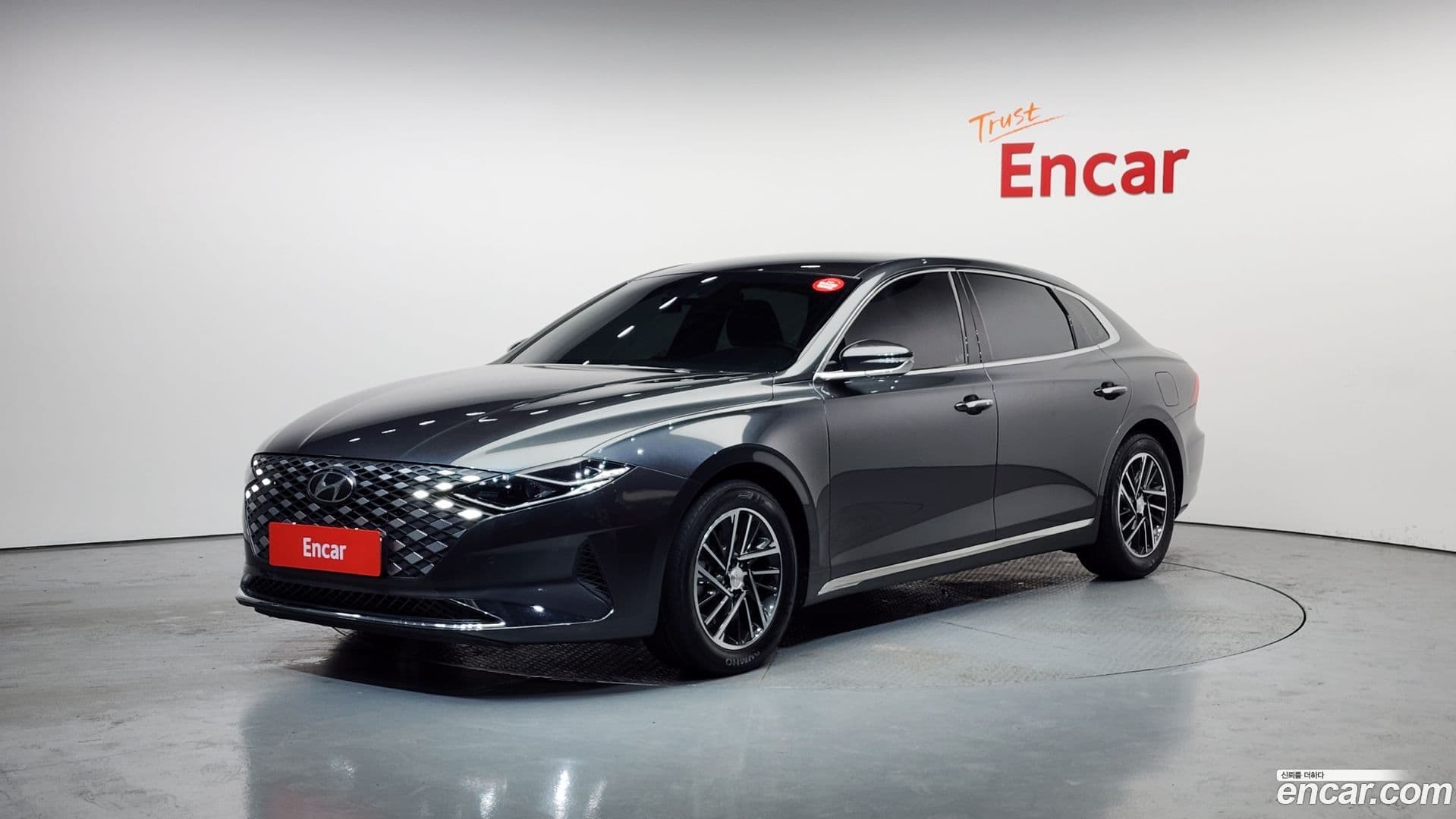 Main__Slider__Photo:Grandeur Hyundai 2022.0-0