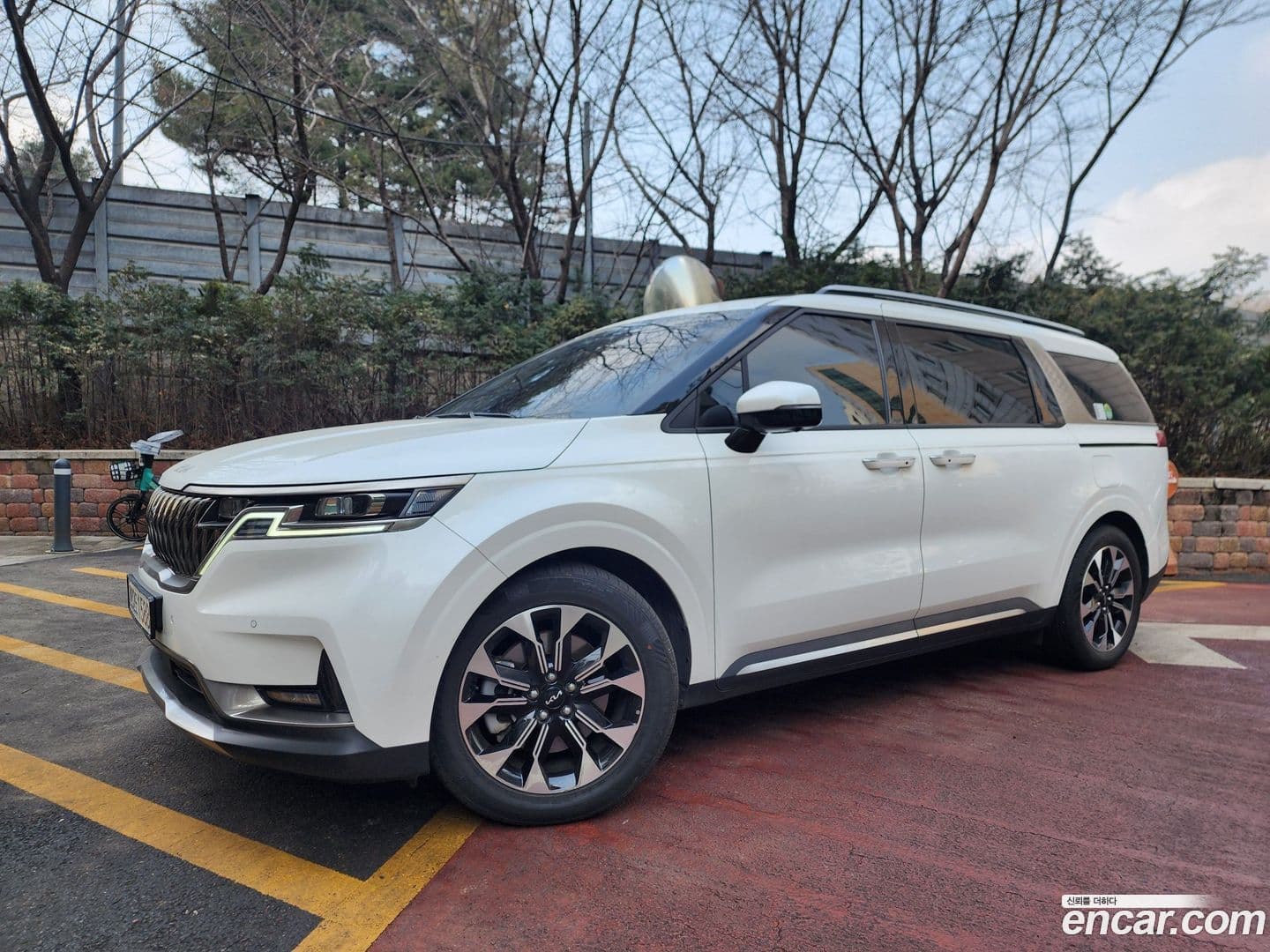 Main__Slider__Photo:Canival Kia 2023.9-0