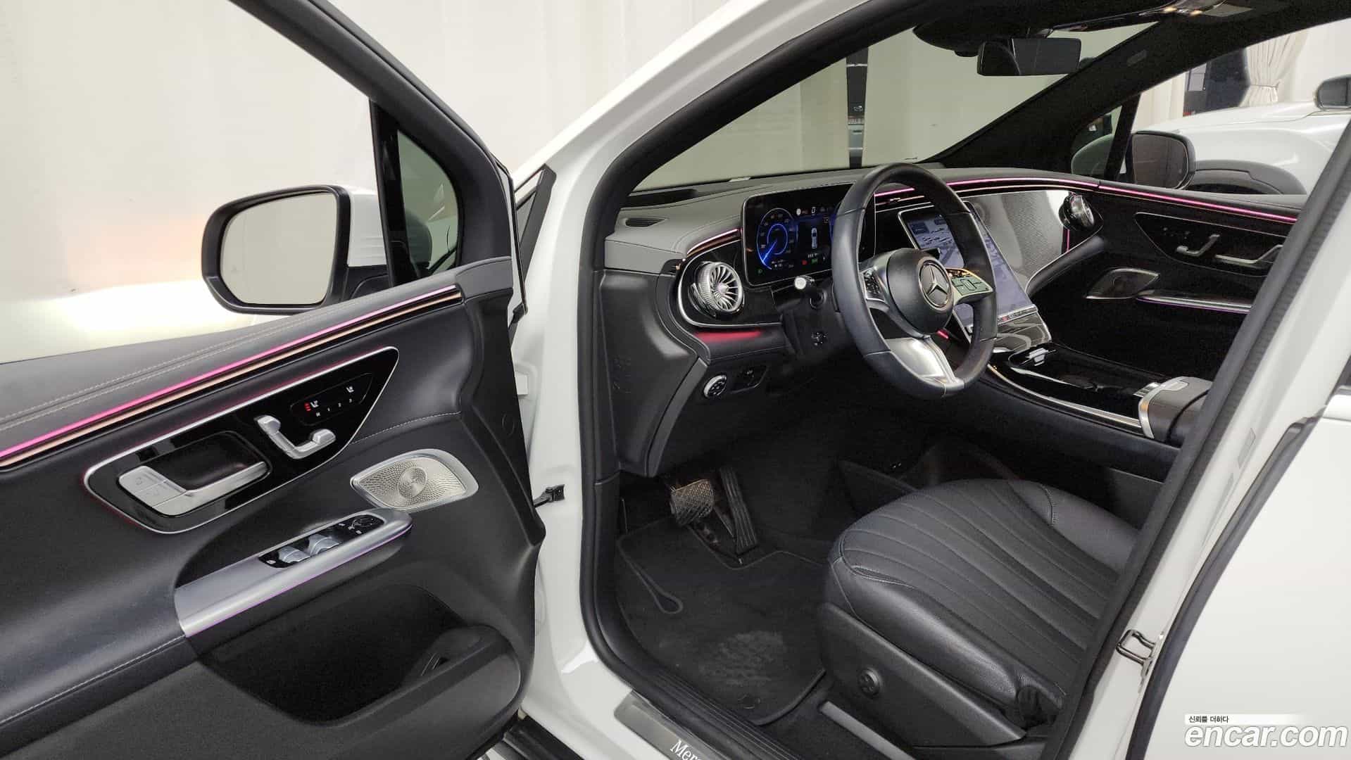 EQE Mercedes-Benz 2023.6-INNER-010