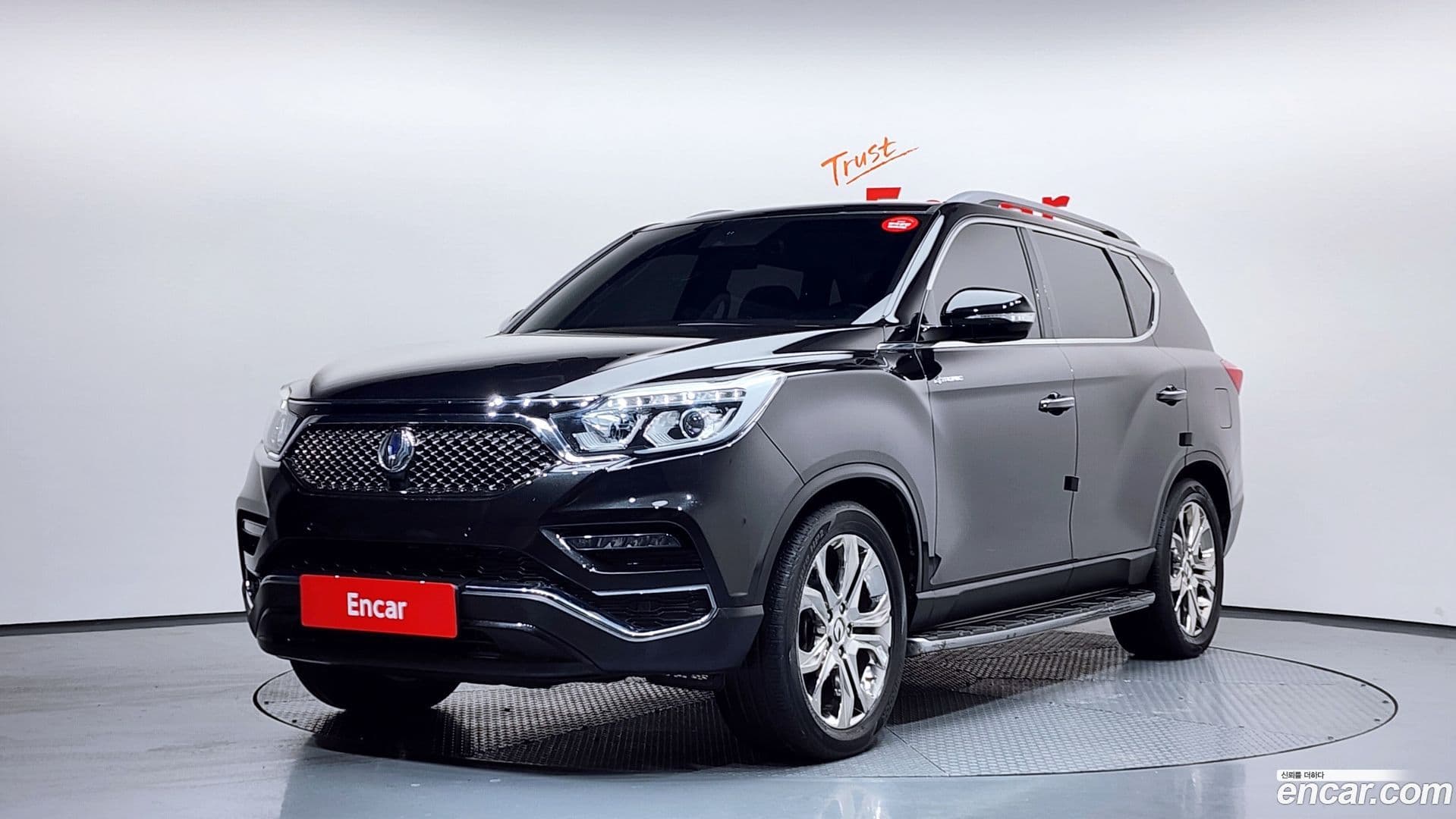 Main__Slider__Photo:Rexton KG Mobility 2019.1-0
