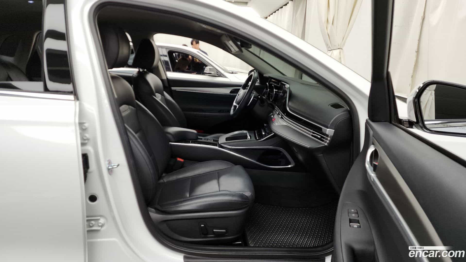 Grandeur Hyundai 2020.5-OPTION-015