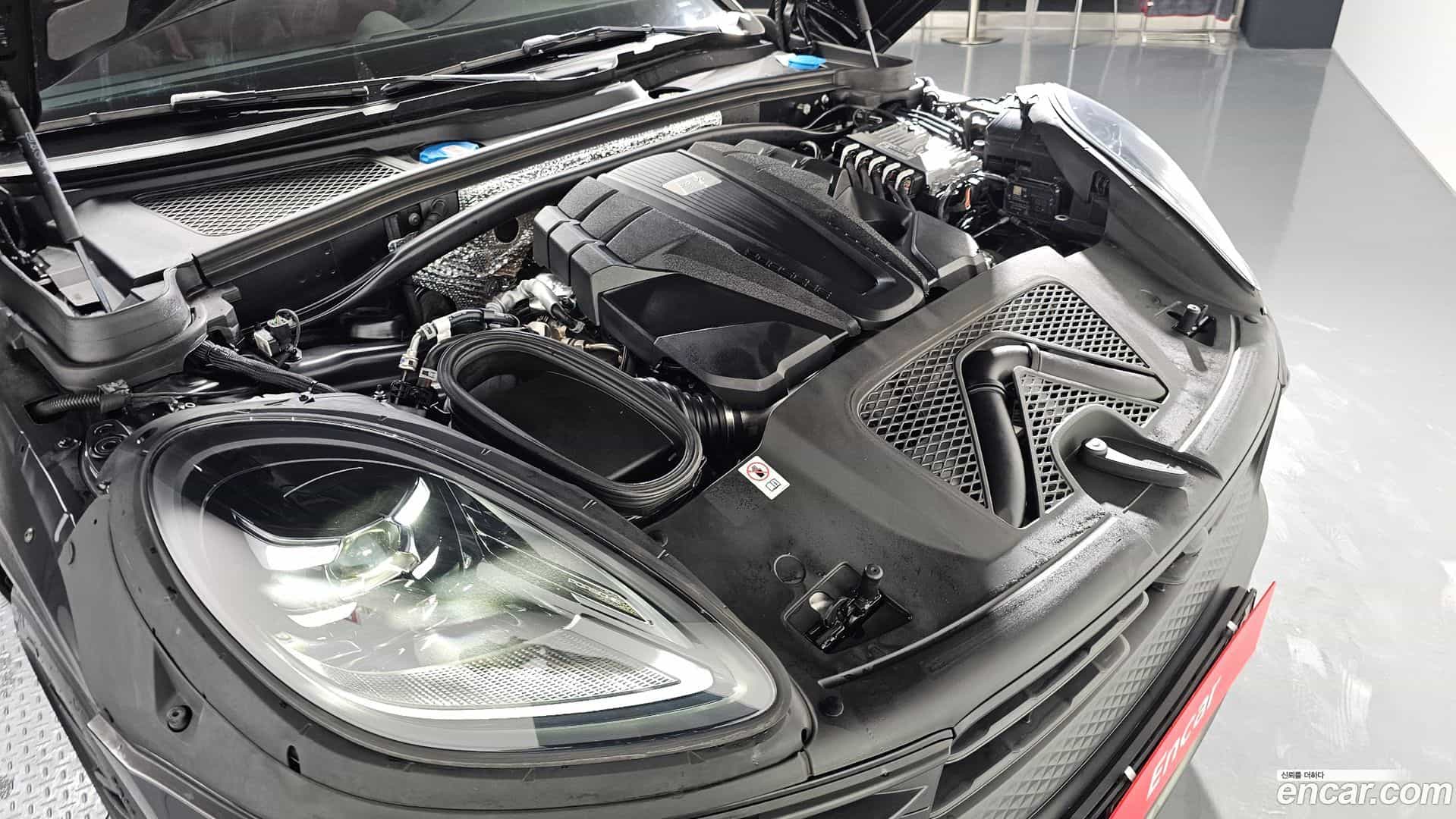 Macan Porsche 2023.0-INNER-006