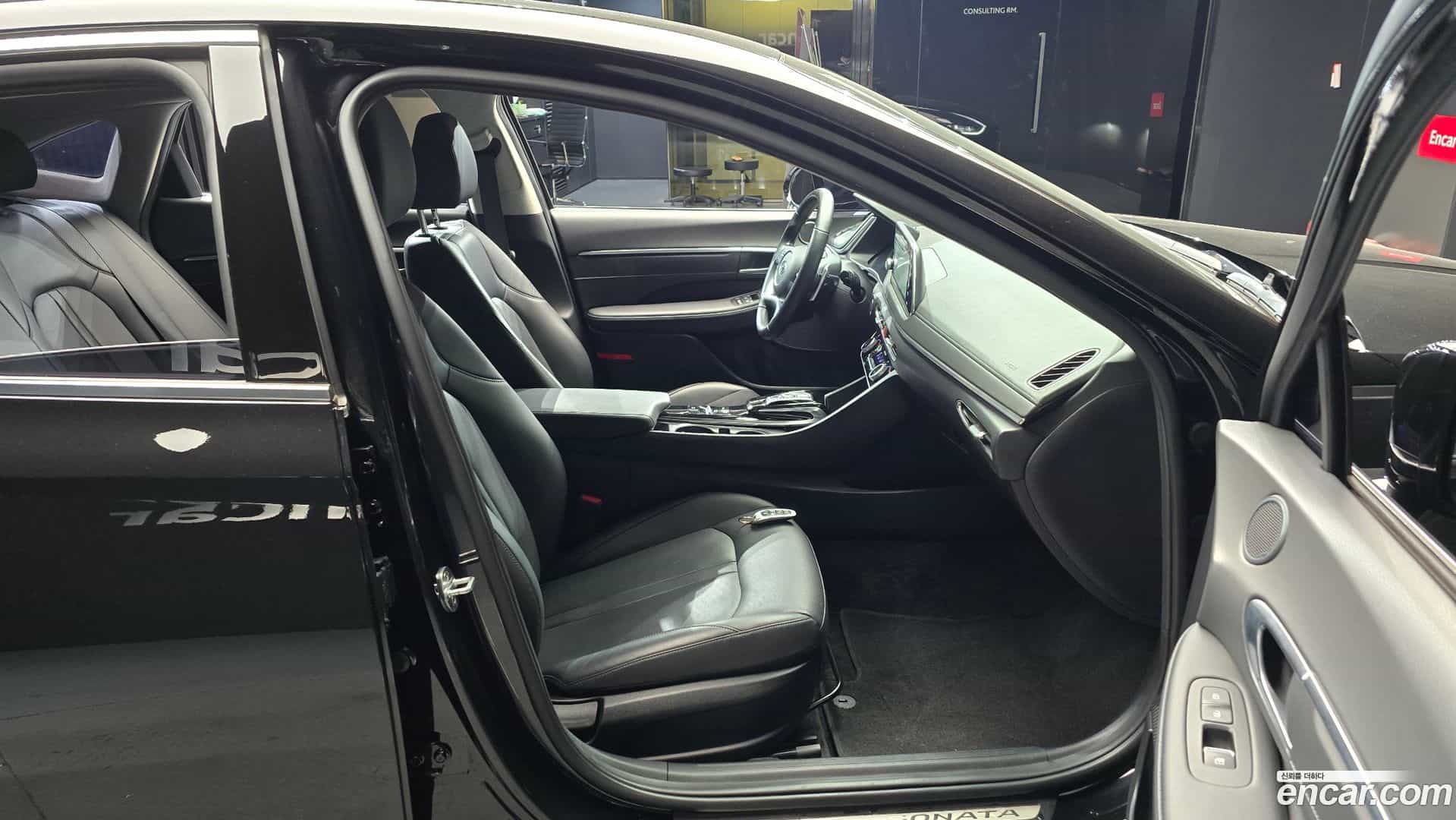 Sonata Hyundai 2021.8-OPTION-015