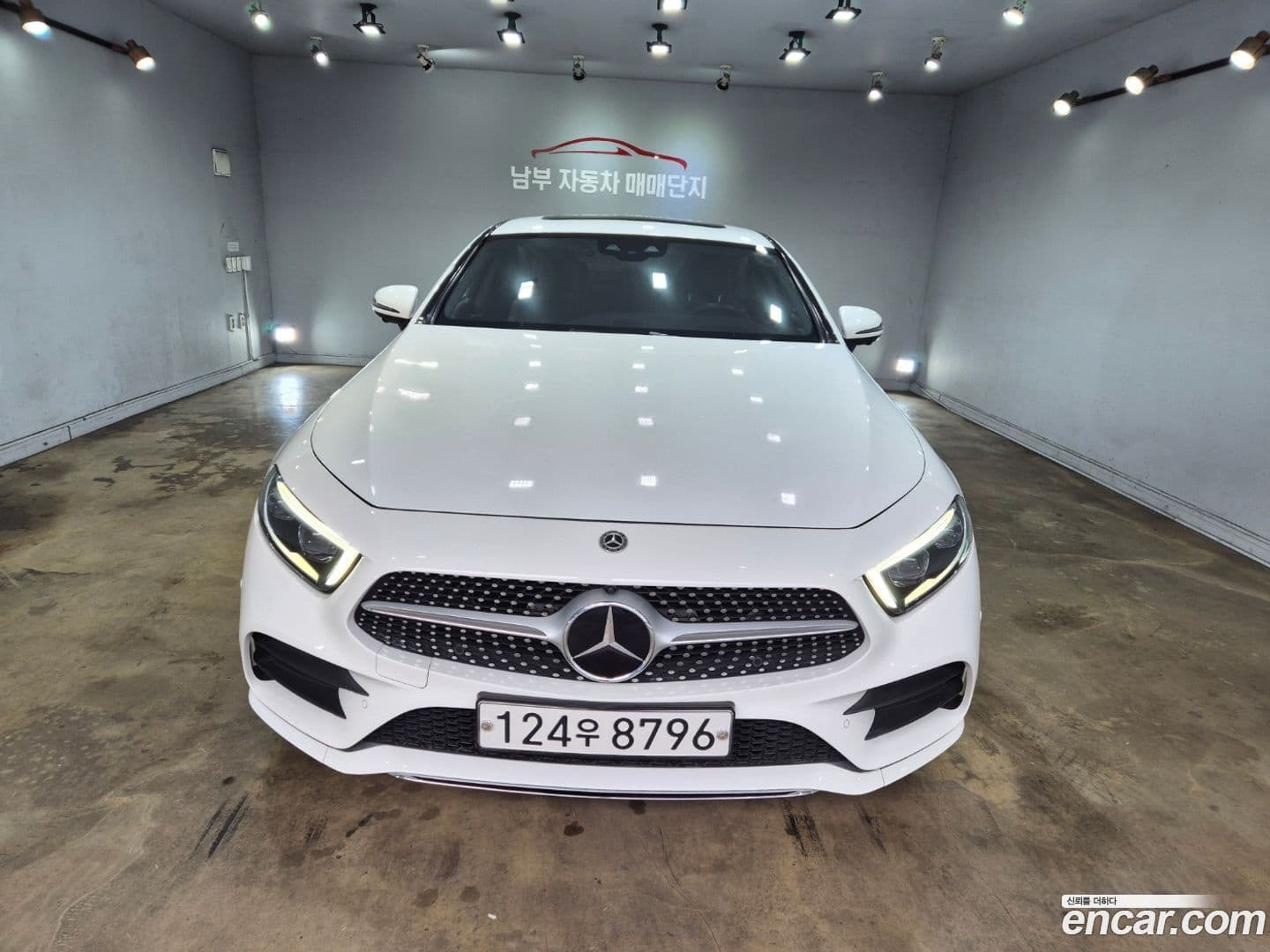 Main__Slider__Photo:CLS-Class Mercedes-Benz 2019.9-0