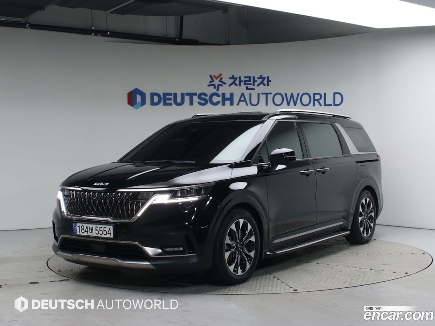 Main__Slider__Photo:Canival Kia 2023.6-0