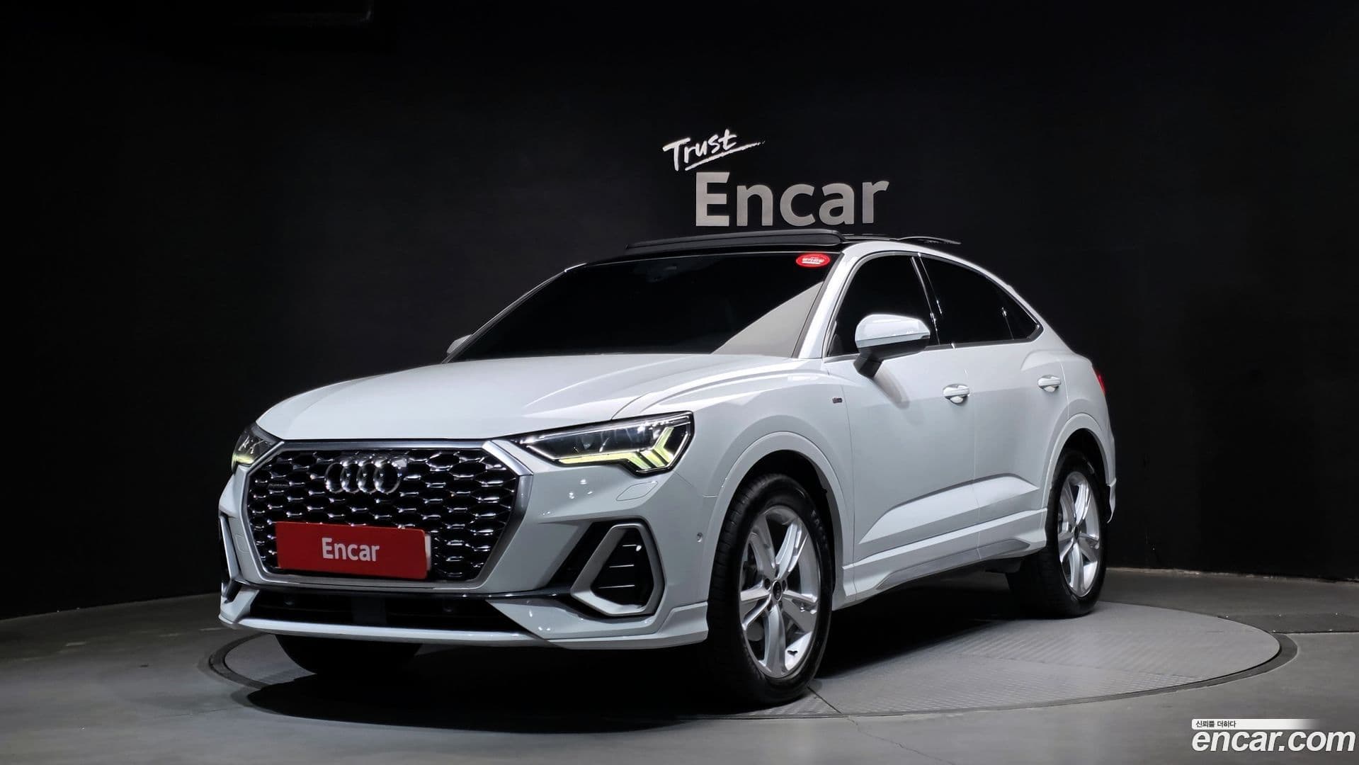 Main__Slider__Photo:Q3 Audi 2022.7-0