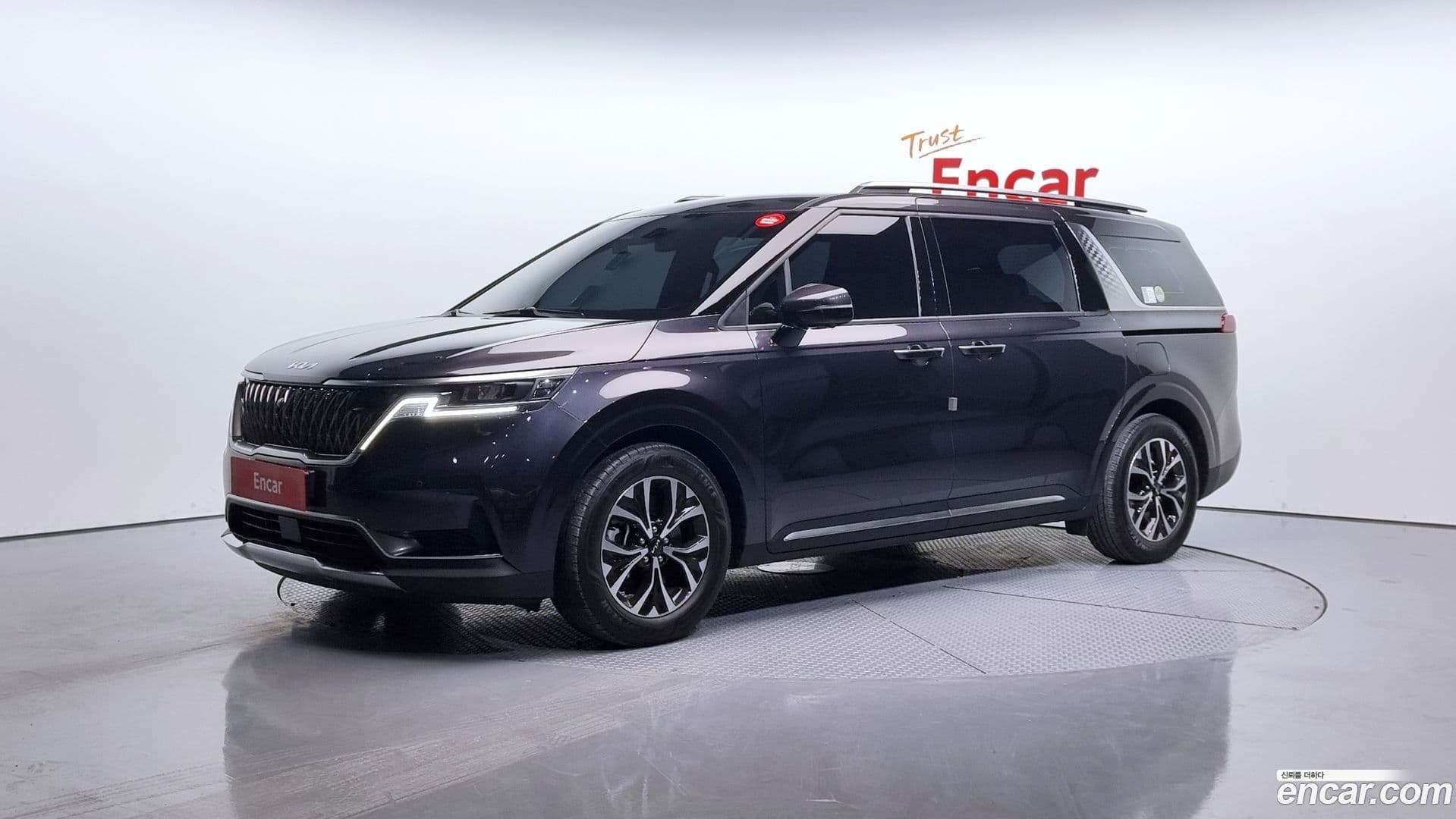 Main__Slider__Photo:Canival Kia 2021.11-0