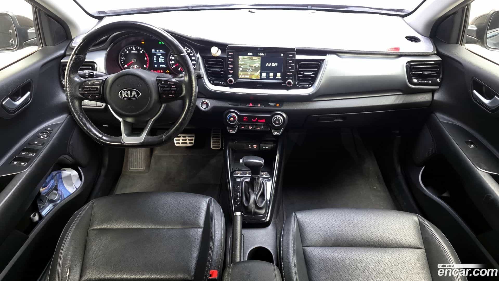 Stonic Kia 2017.8-INNER-007