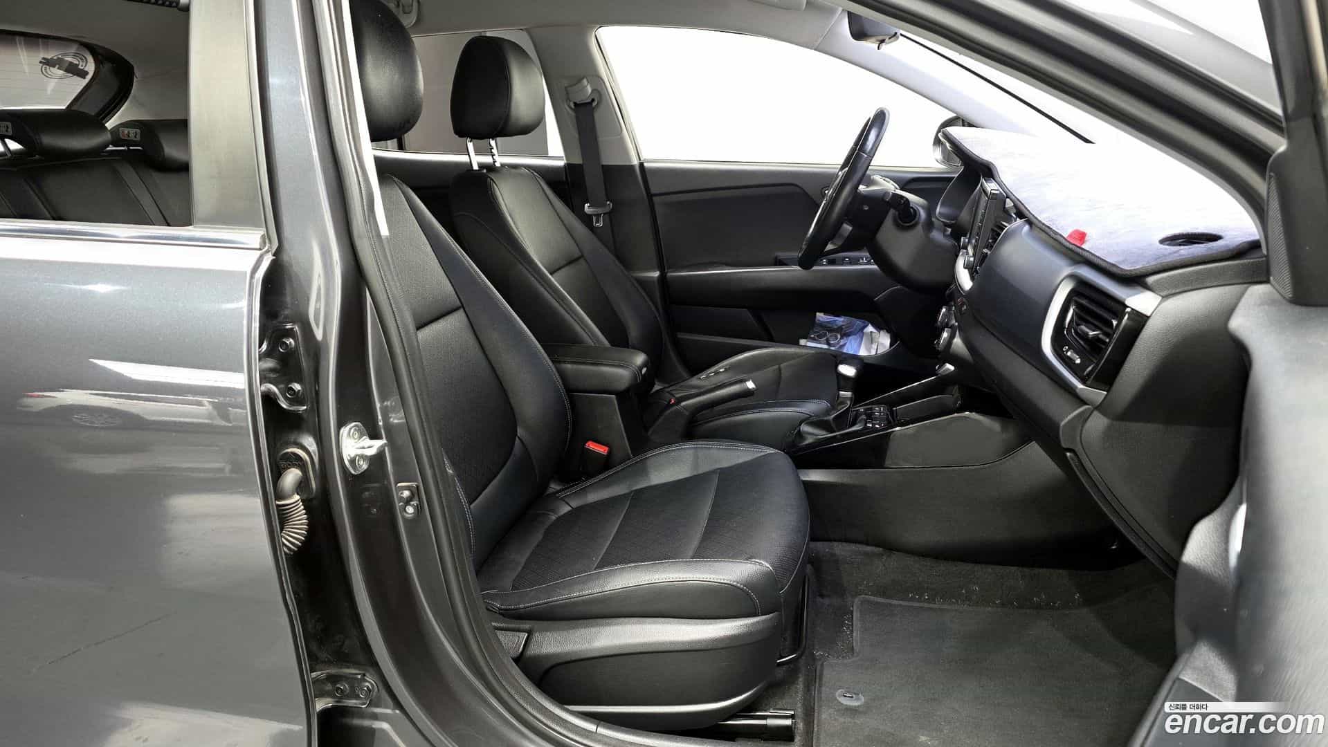 Stonic Kia 2017.8-OPTION-015