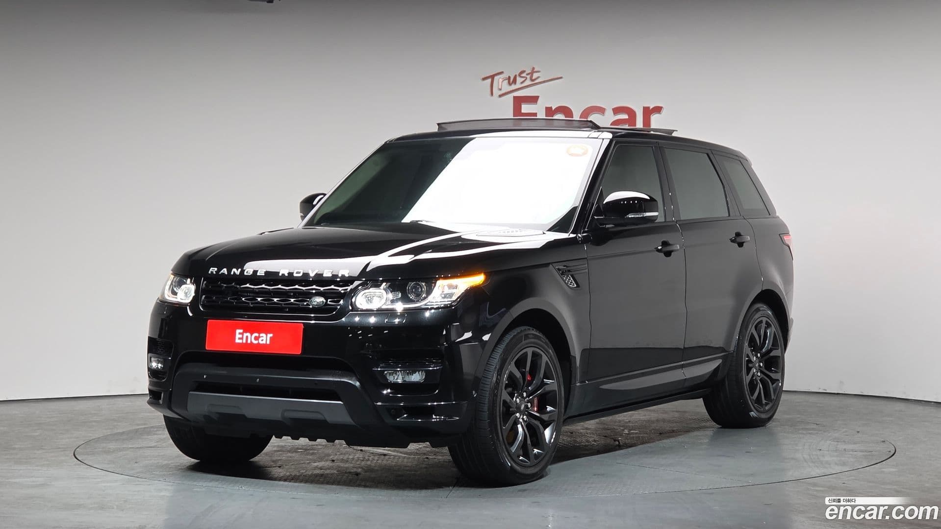 Main__Slider__Photo:Range Rover Sport Land Rover 2016.4-0