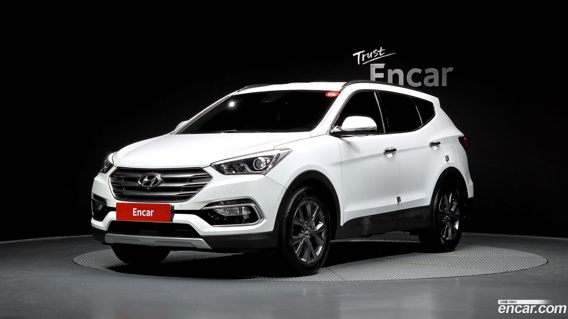 Main__Slider__Photo:Santafe Hyundai 2016.11-0