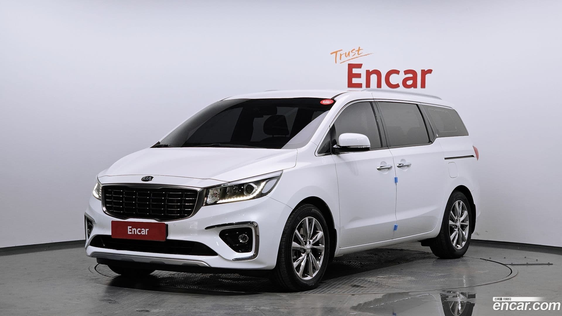 Main__Slider__Photo:Canival Kia 2020.4-0