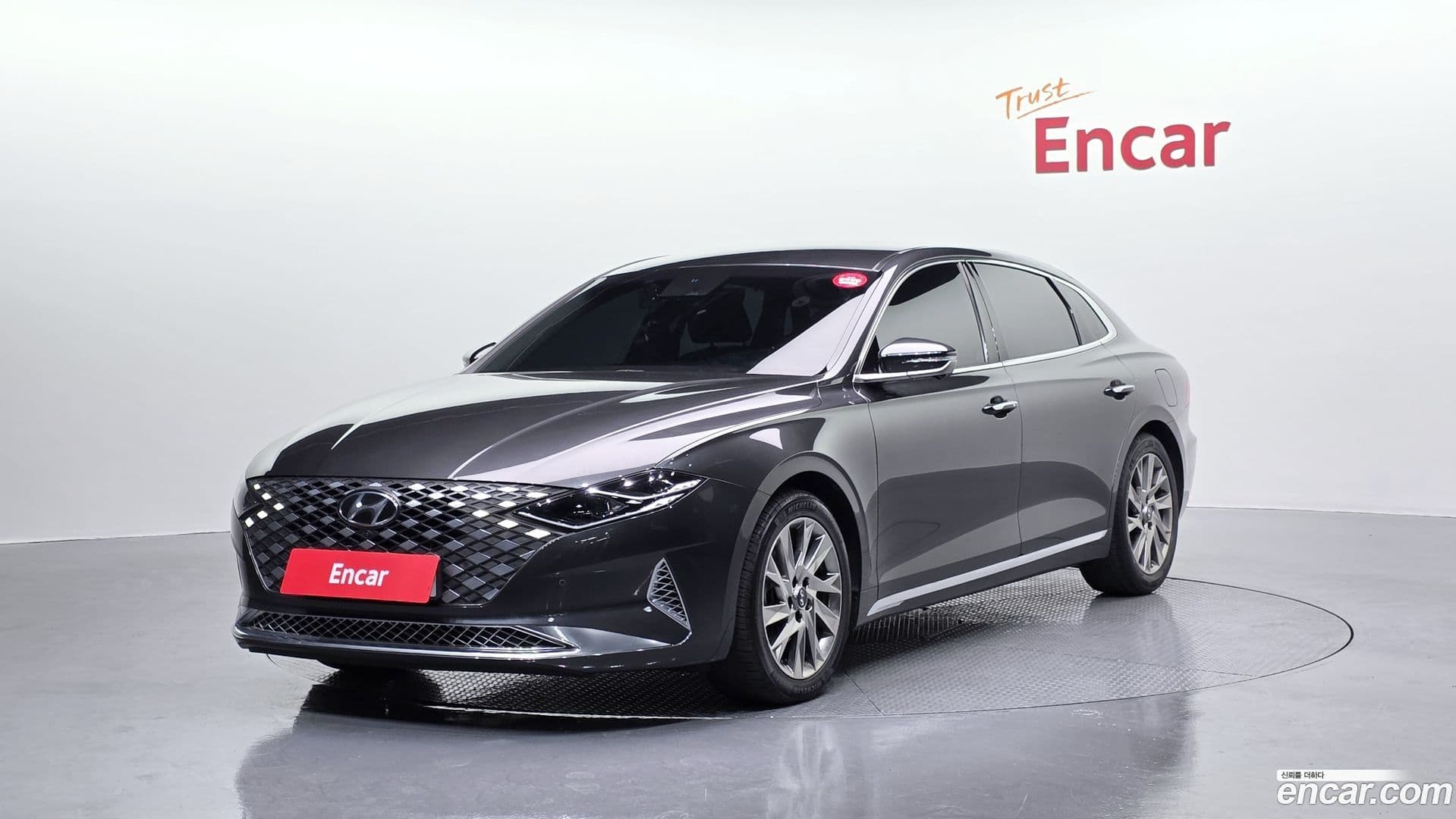Main__Slider__Photo:Grandeur Hyundai 2019.11-0