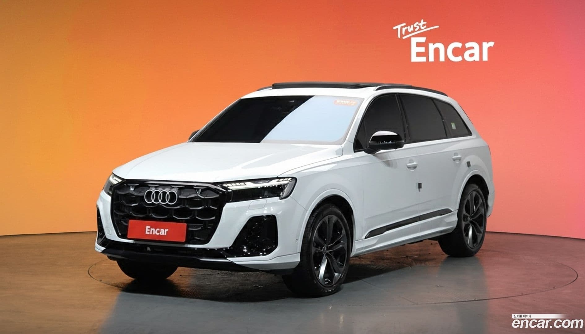 Main__Slider__Photo:Q7 Audi 2025.7-0