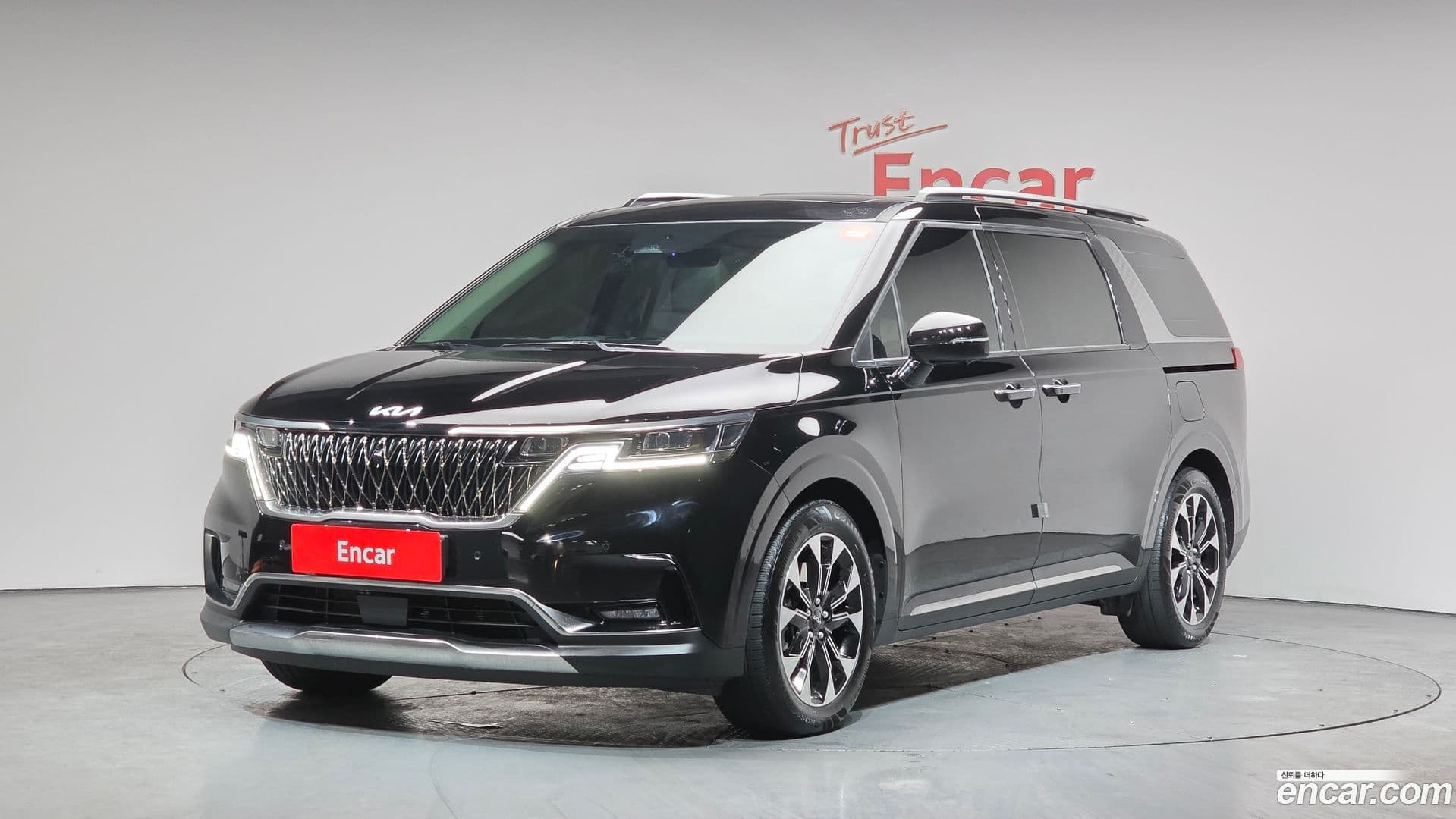 Main__Slider__Photo:Canival Kia 2023.6-0