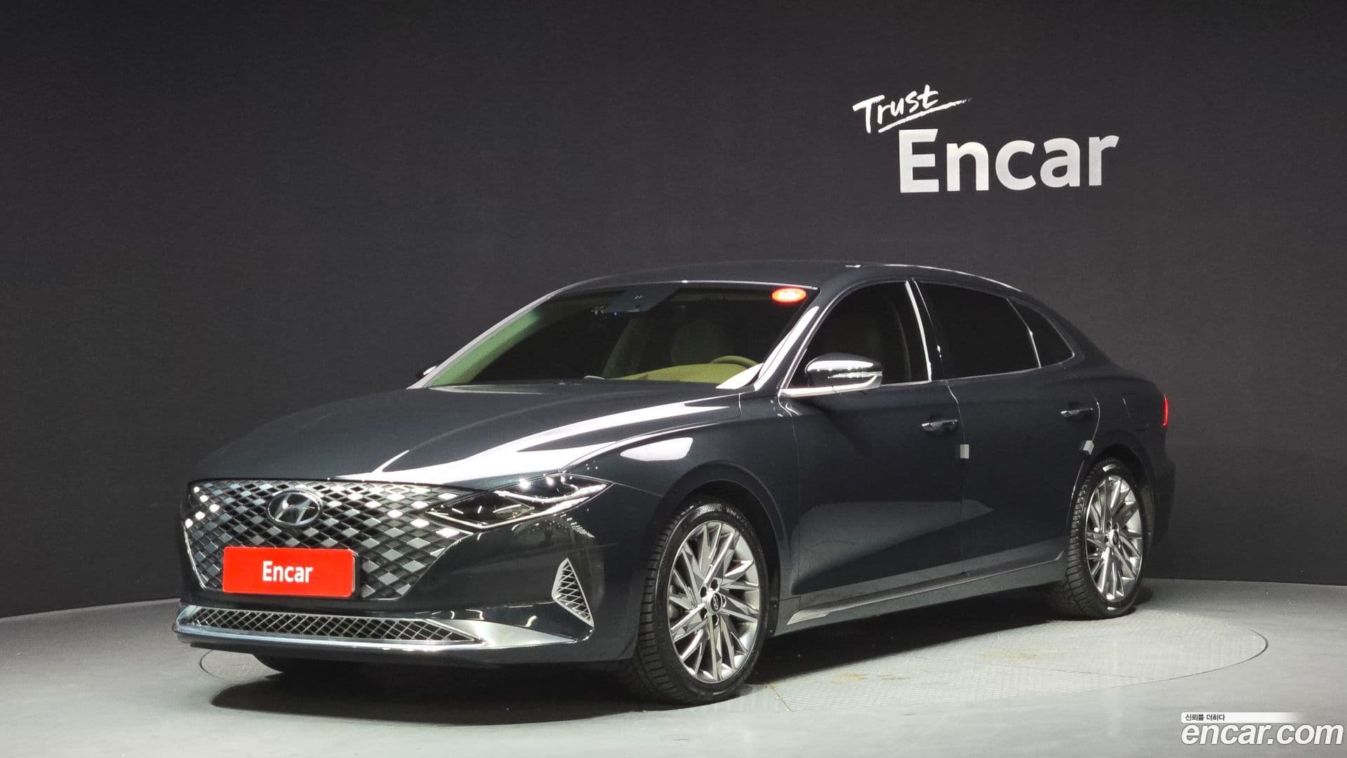 Main__Slider__Photo:Grandeur Hyundai 2022.0-0