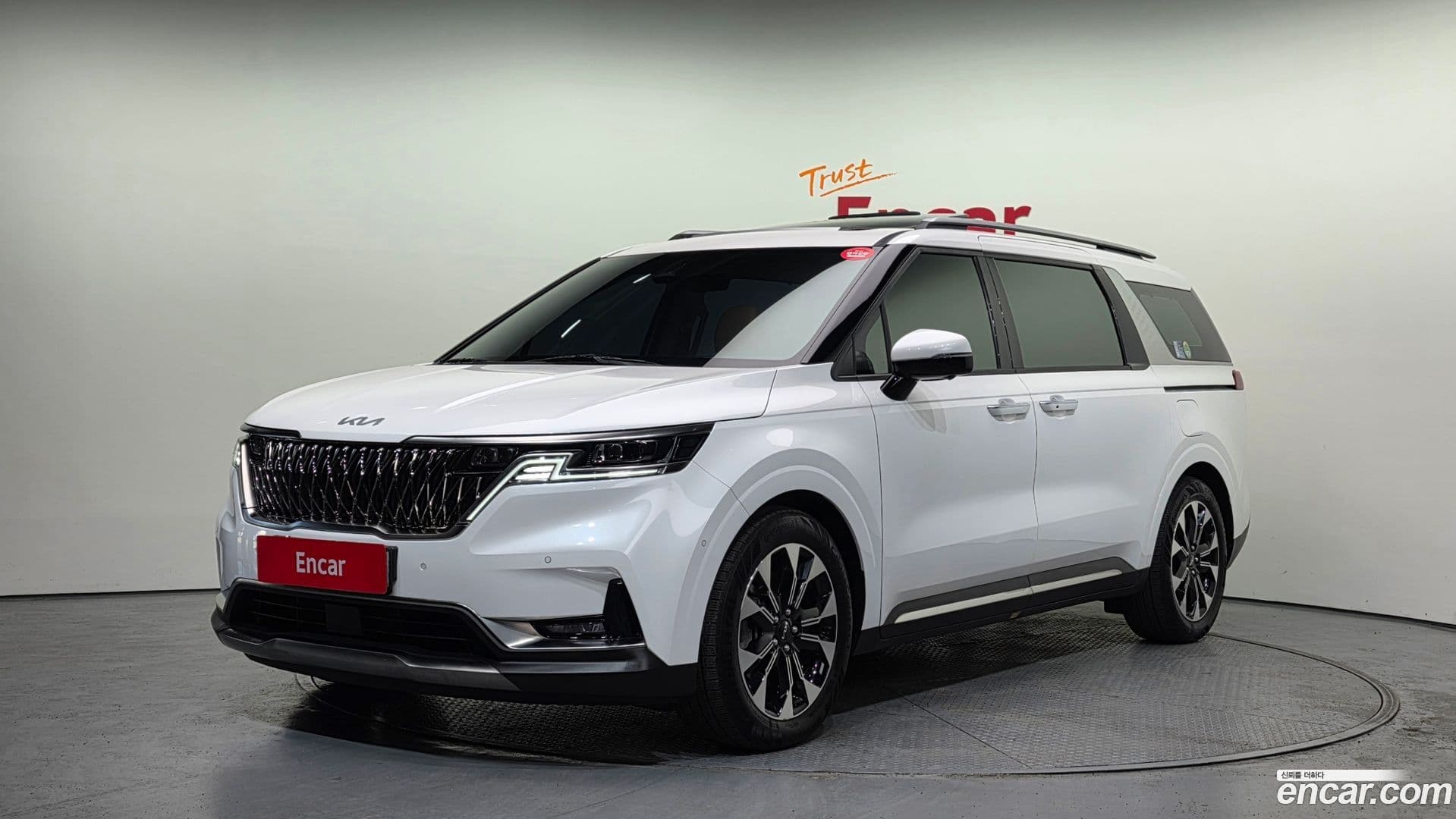 Main__Slider__Photo:Canival Kia 2021.11-0