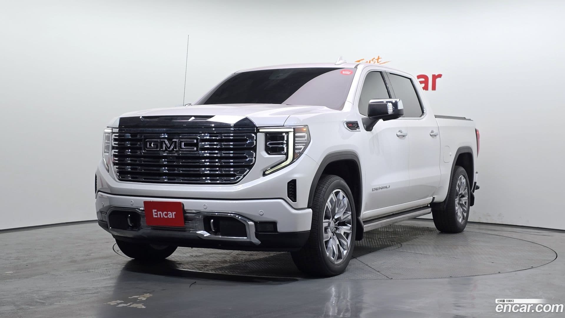 Main__Slider__Photo:Sierra GMC 2023.2-0