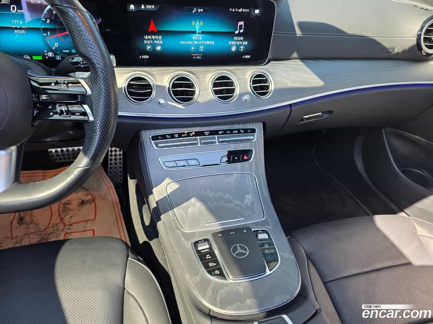 E-Class Mercedes-Benz 2022.4-OPTION-017