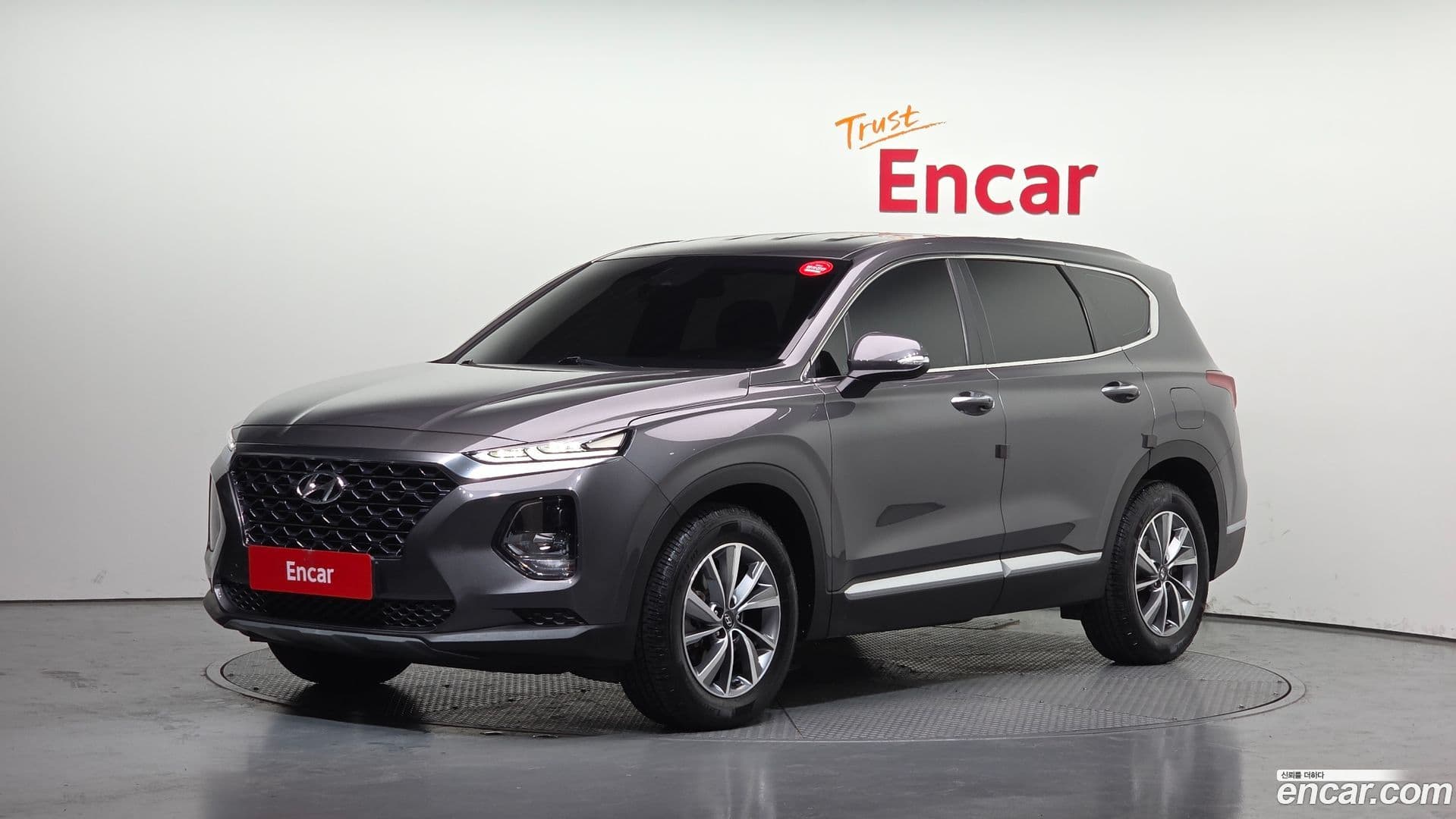 Main__Slider__Photo:Santafe Hyundai 2020.4-0