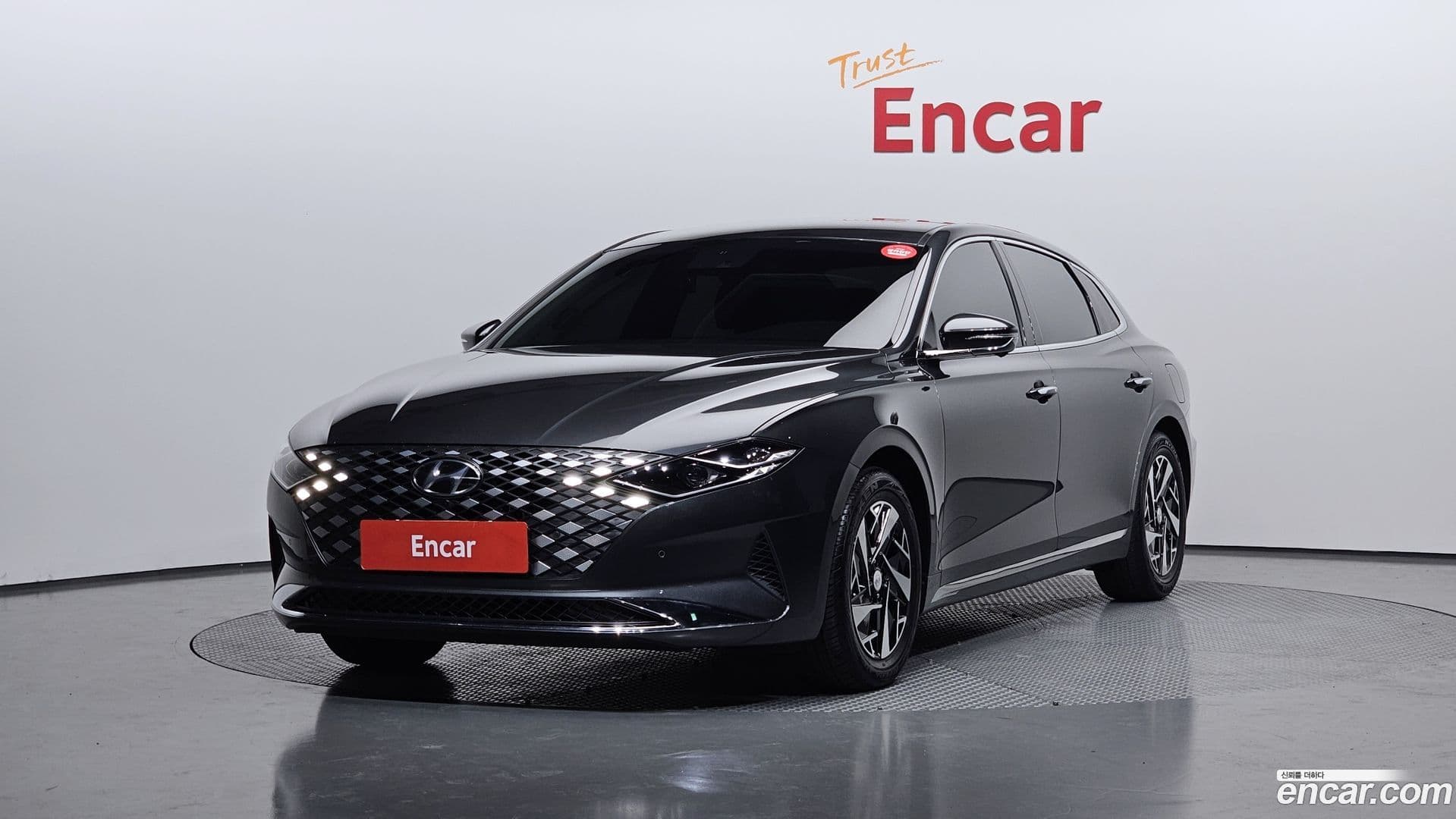 Main__Slider__Photo:Grandeur Hyundai 2021.10-0