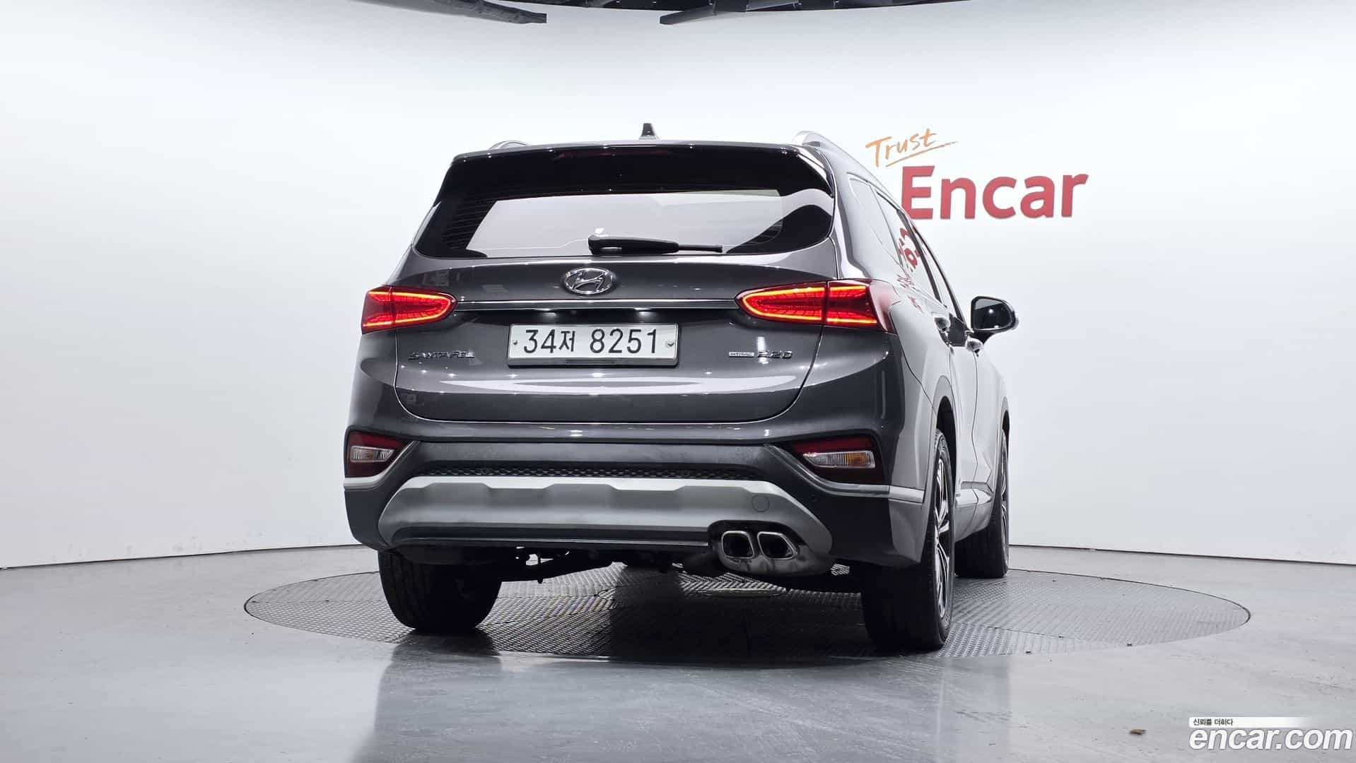 Santafe Hyundai 2018.1-OUTER-004