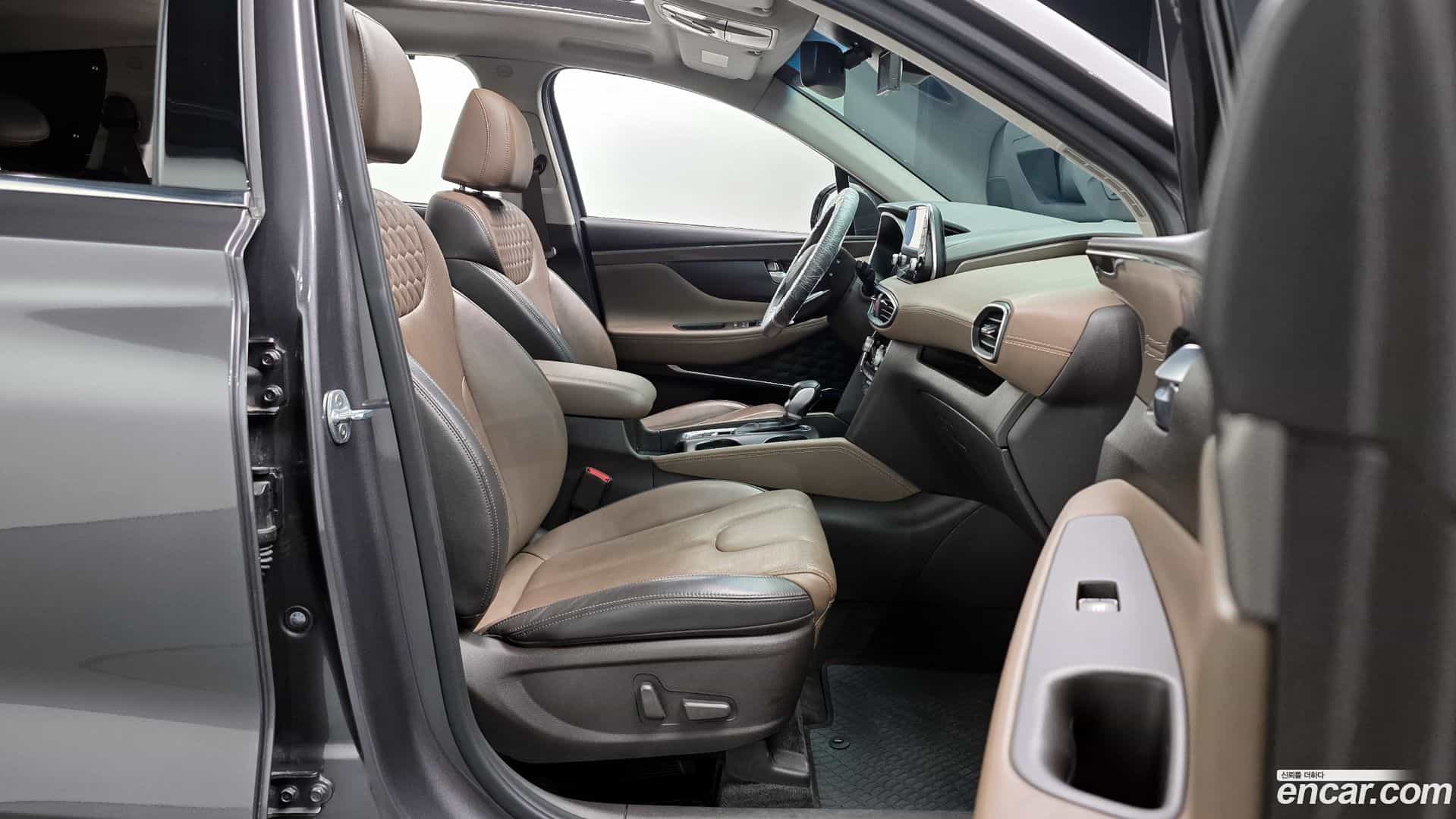 Santafe Hyundai 2018.1-INNER-010